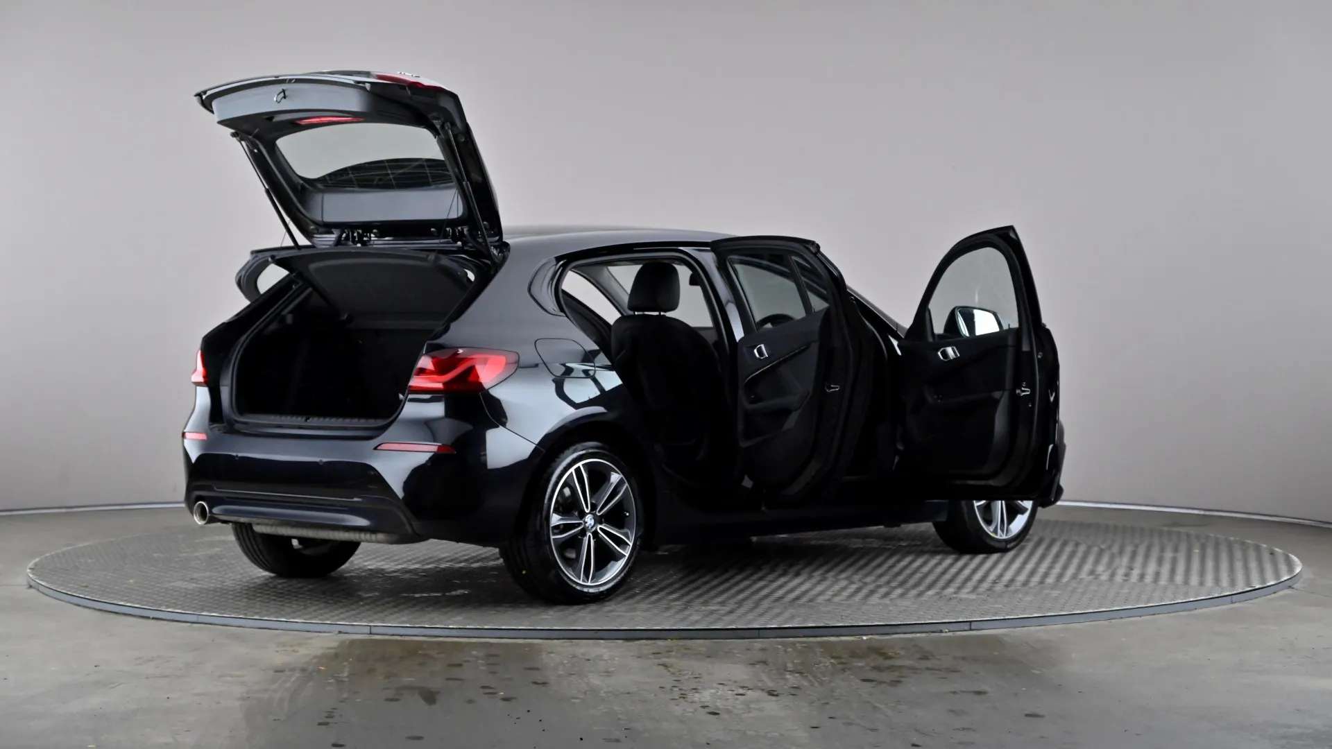 2021 BMW 1 SERIES 2021 BMW 1 SERIES