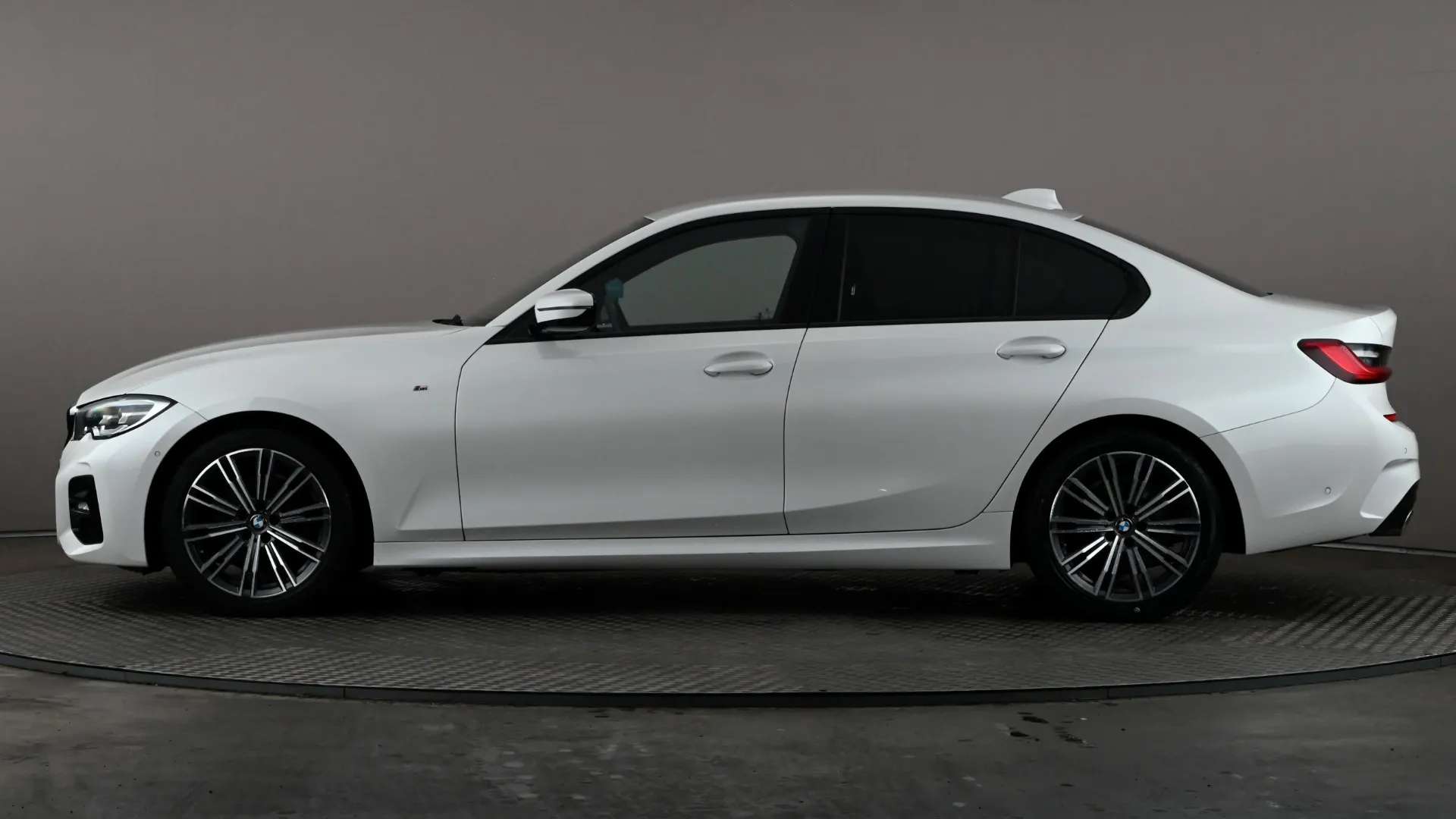 A 2021 BMW 3 SERIES 320i M Sport Step Auto A 2021 BMW 3 SERIES 320i M Sport Step Auto