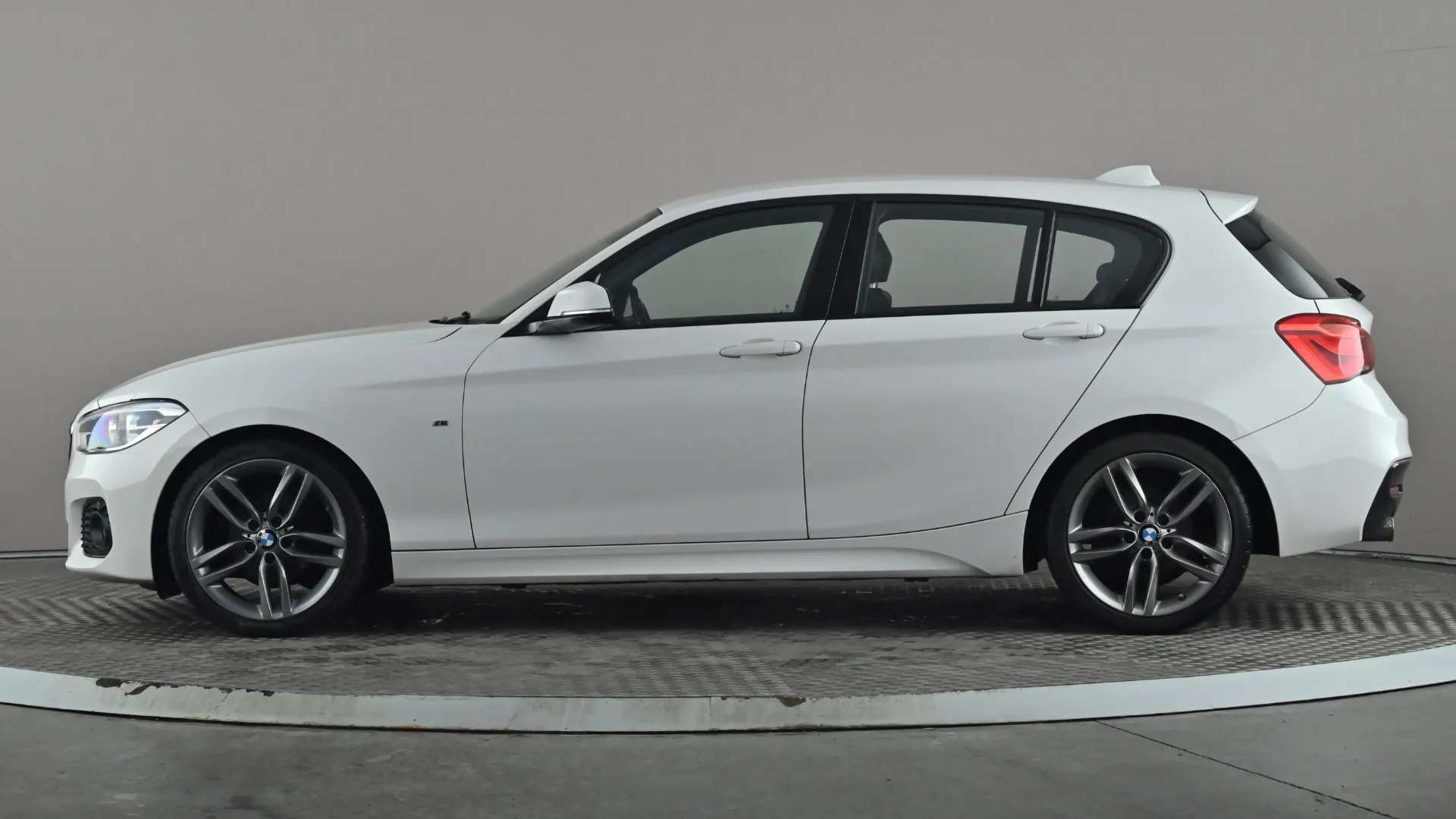 0 BMW 1 SERIES 0 BMW 1 SERIES