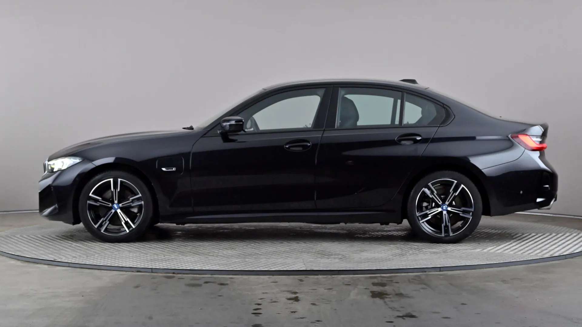 A 2023 BMW 3 SERIES 330e M Sport Step Auto A 2023 BMW 3 SERIES 330e M Sport Step Auto