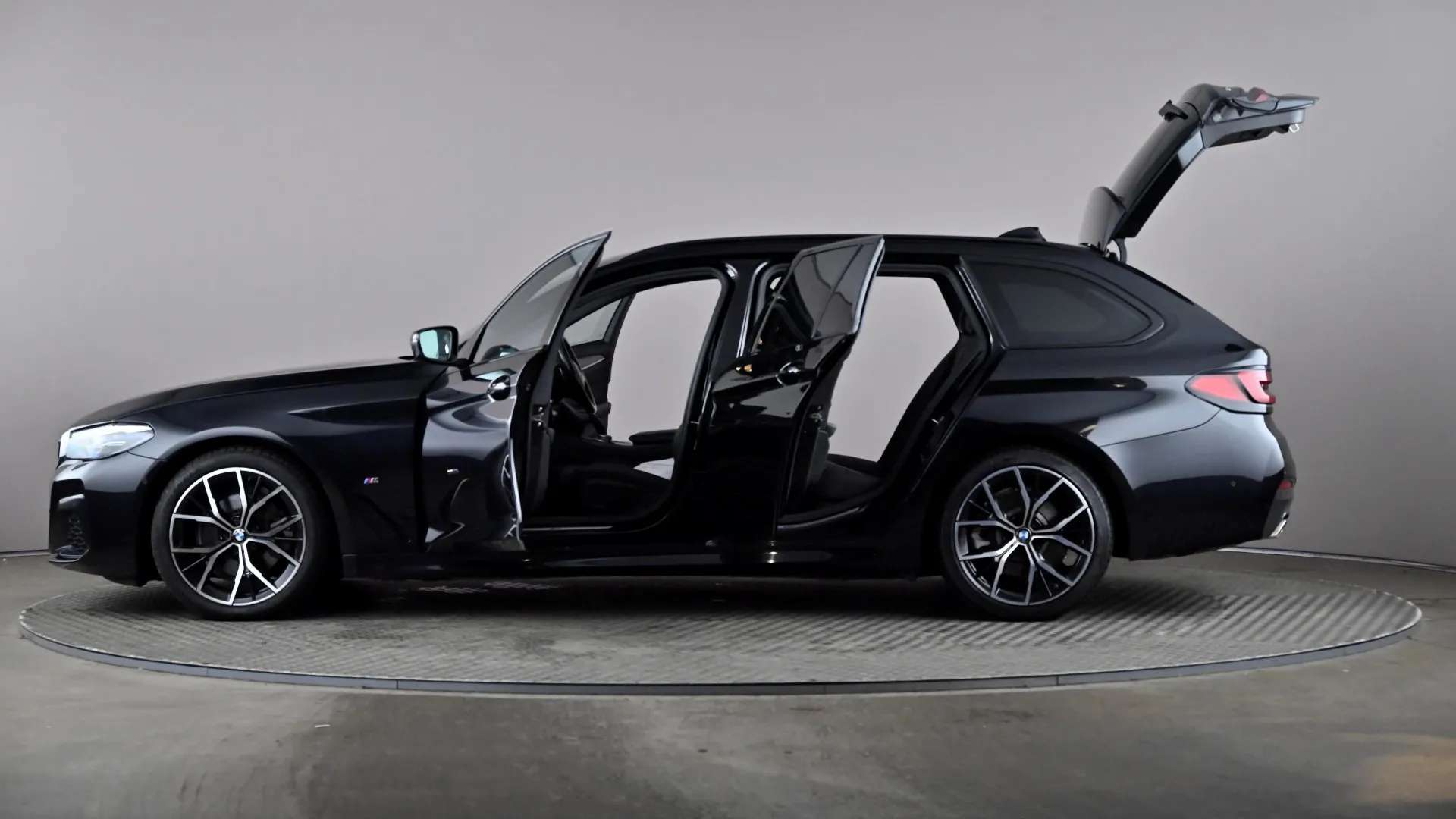 2021 BMW 5 SERIES TOURING 2021 BMW 5 SERIES TOURING