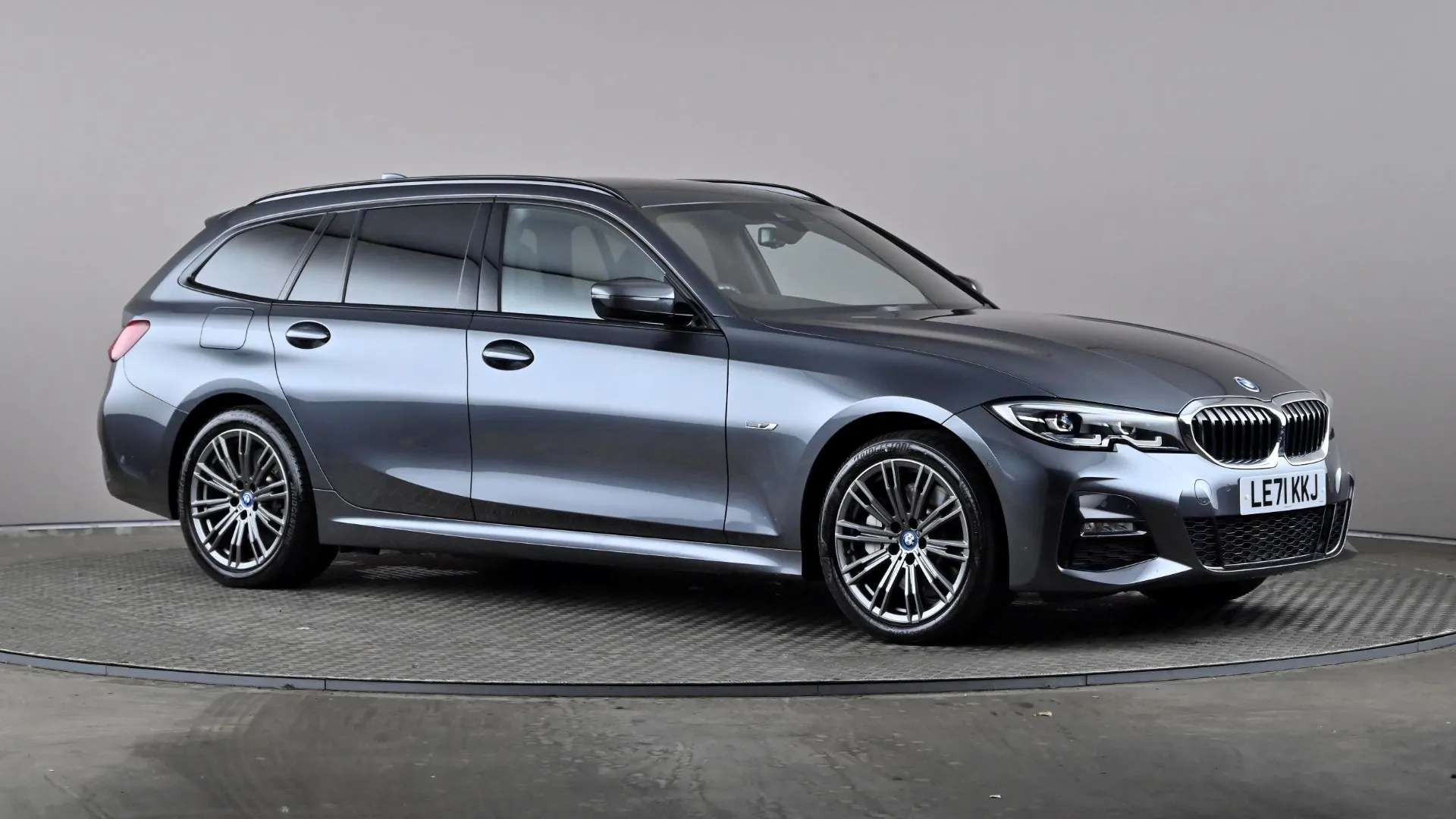 A 2022 BMW 3 SERIES 330e M Sport Step Auto A 2022 BMW 3 SERIES 330e M Sport Step Auto