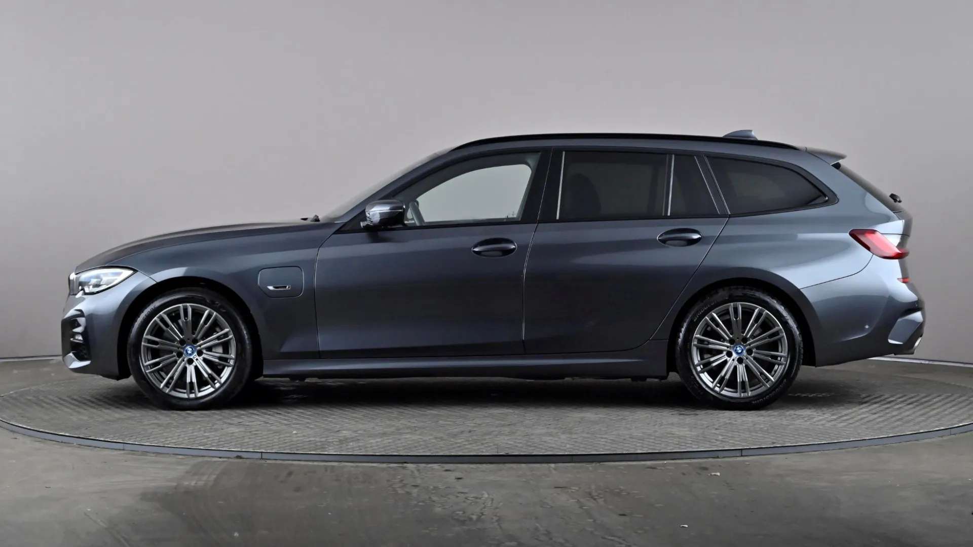 A 2022 BMW 3 SERIES 330e M Sport Step Auto A 2022 BMW 3 SERIES 330e M Sport Step Auto