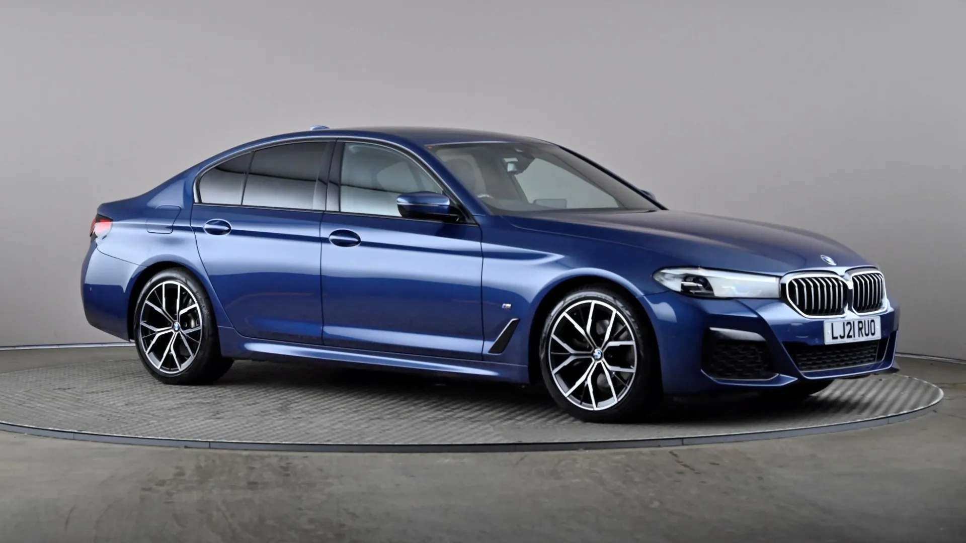 A 2021 BMW 5 SERIES 520d MHT M Sport Step Auto A 2021 BMW 5 SERIES 520d MHT M Sport Step Auto