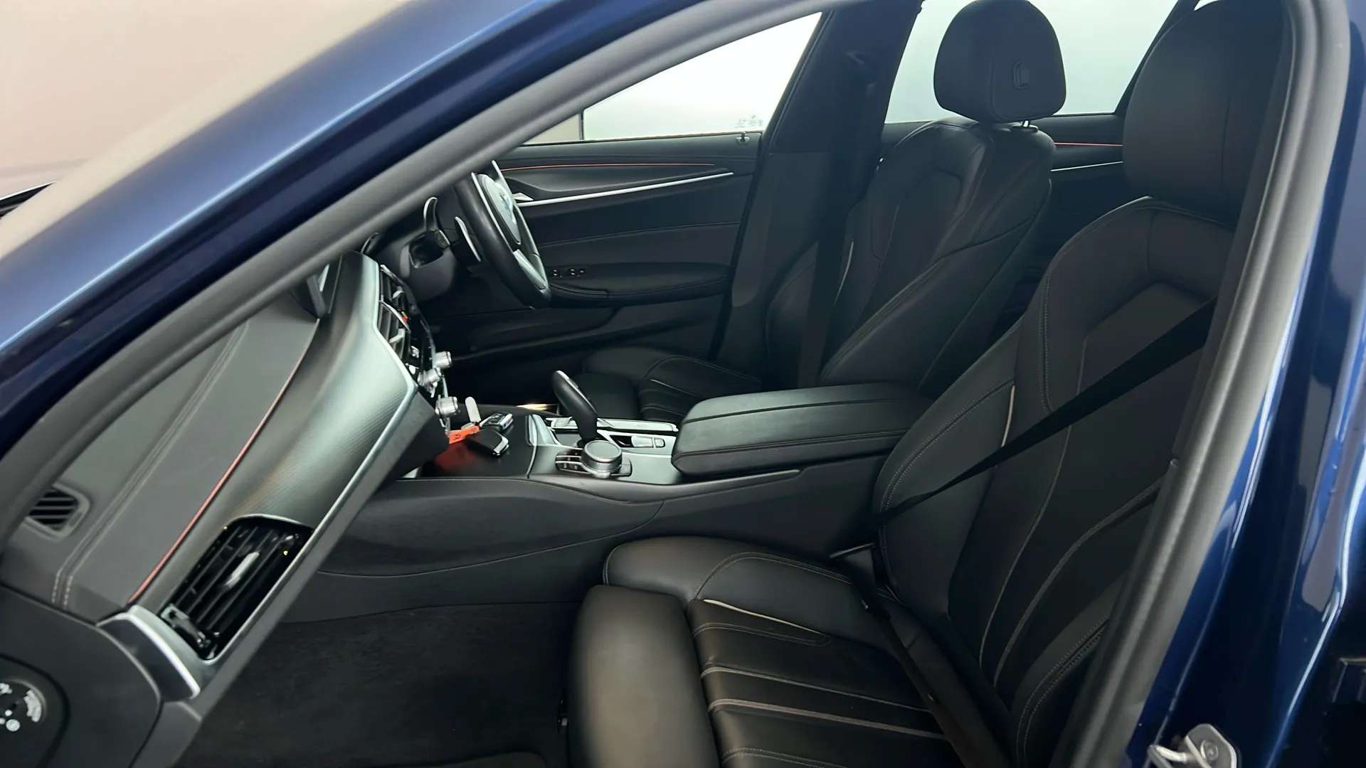 2021 BMW 5 SERIES 2021 BMW 5 SERIES