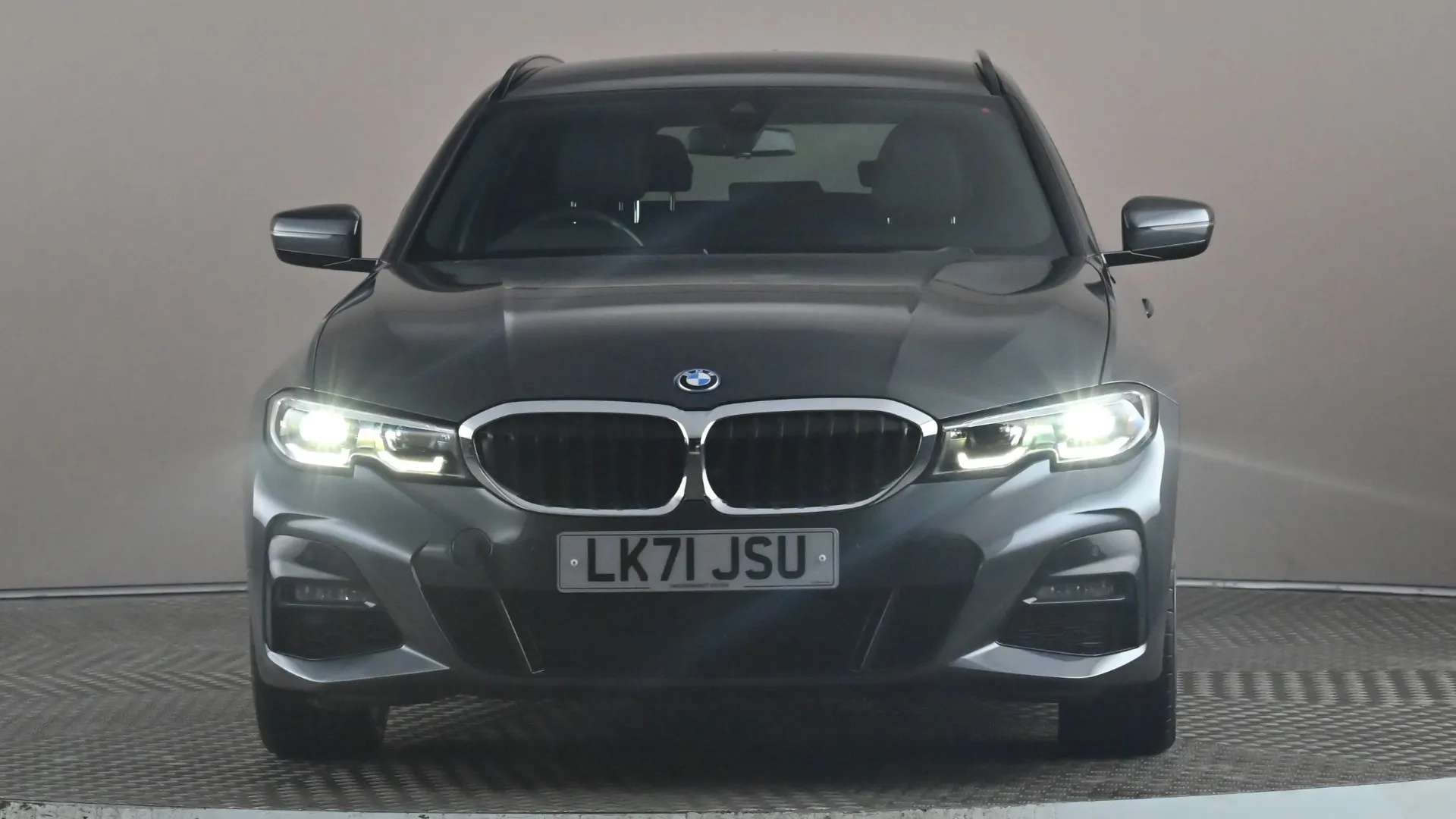 A 2022 BMW 3 SERIES TOURING 330e M Sport Step Auto A 2022 BMW 3 SERIES TOURING 330e M Sport Step Auto