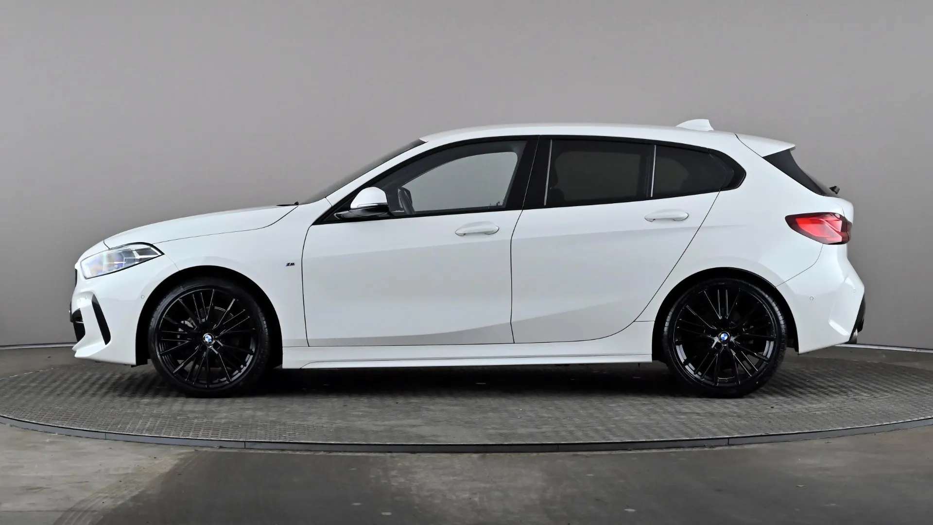 2021 BMW 1 SERIES 2021 BMW 1 SERIES