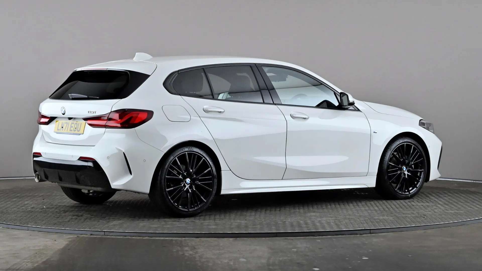 2021 BMW 1 SERIES 2021 BMW 1 SERIES