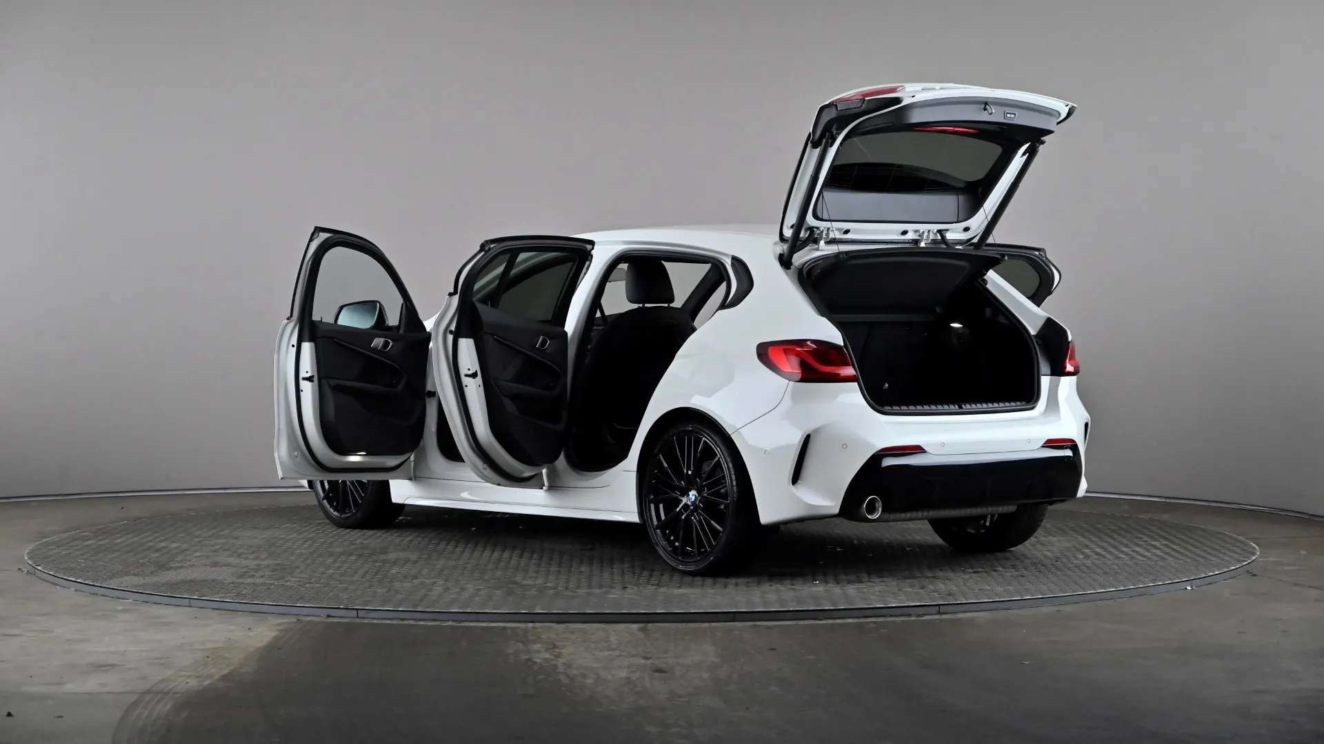 2021 BMW 1 SERIES 2021 BMW 1 SERIES