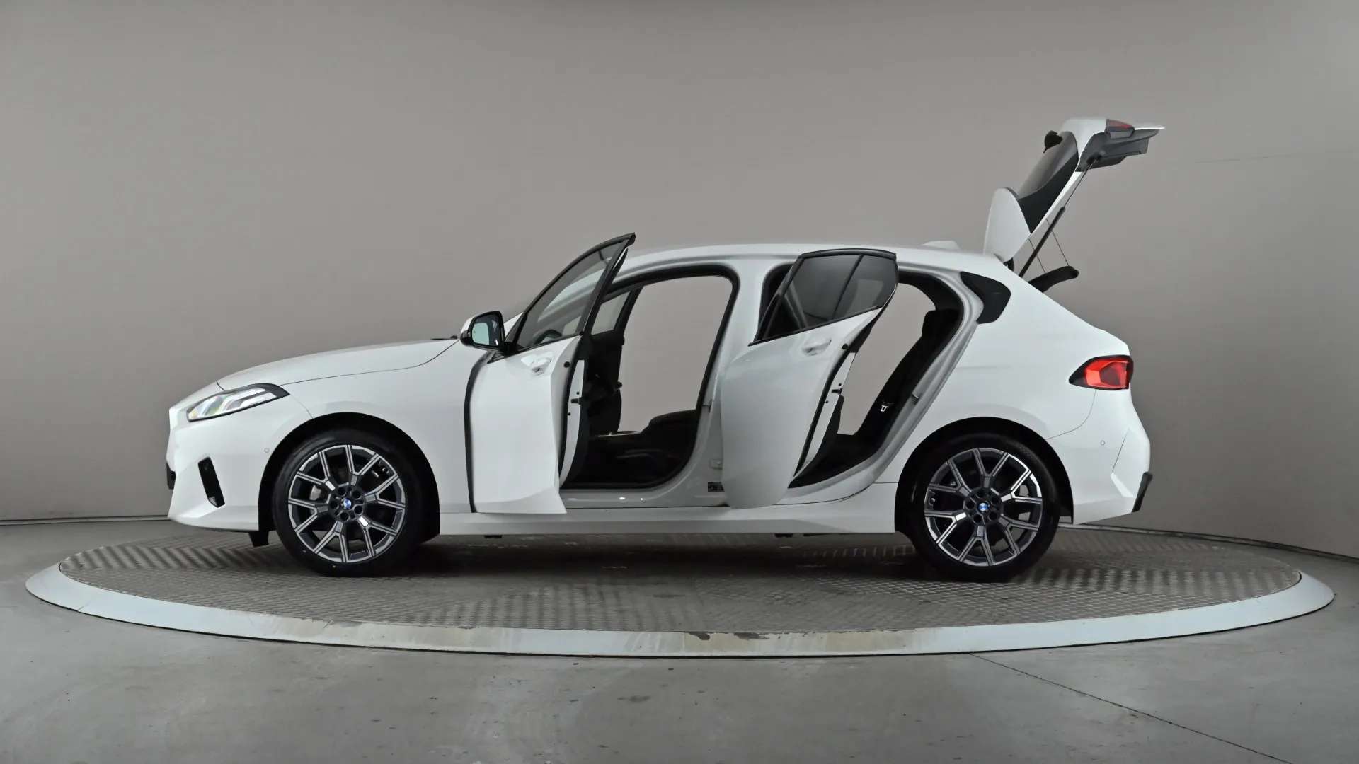 2025 BMW 1 SERIES 2025 BMW 1 SERIES
