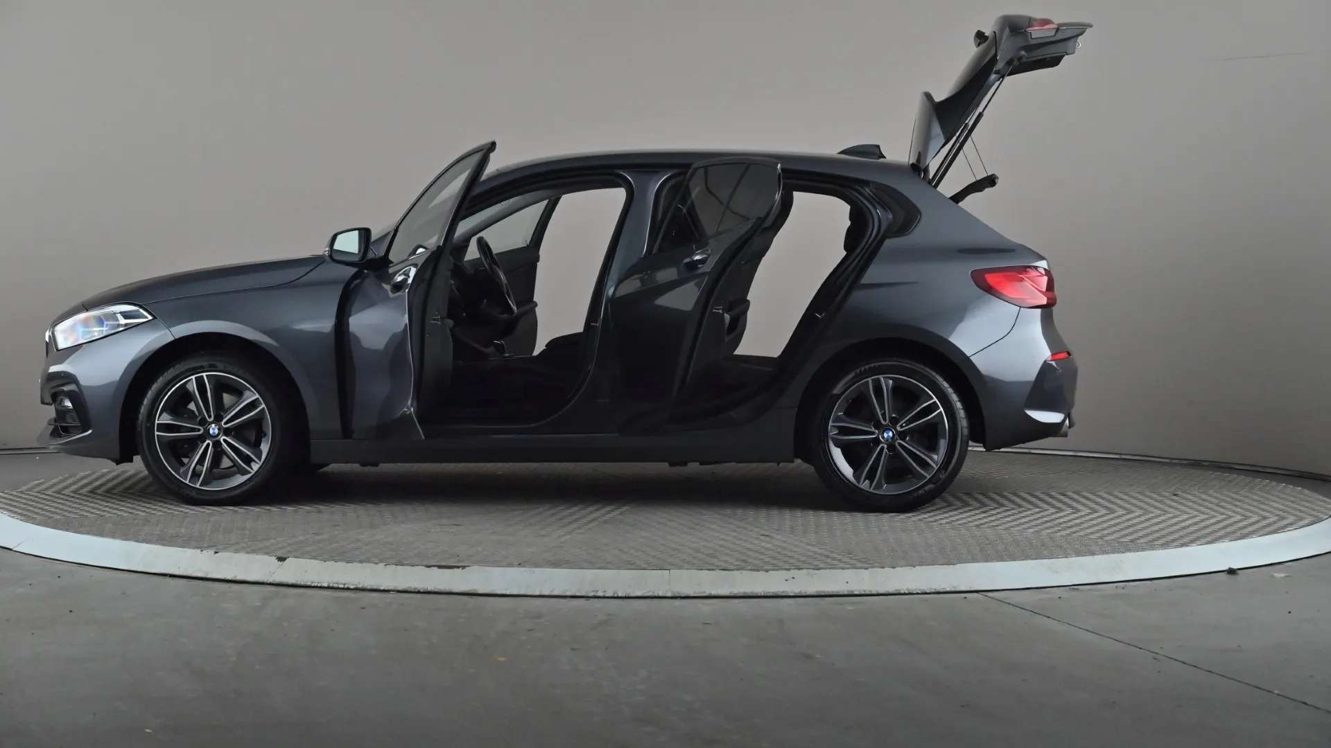 2021 BMW 1 SERIES 2021 BMW 1 SERIES