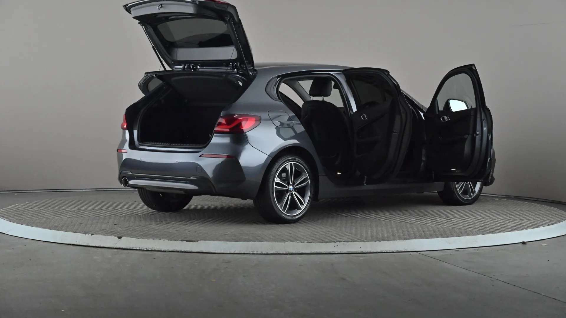 2021 BMW 1 SERIES 2021 BMW 1 SERIES