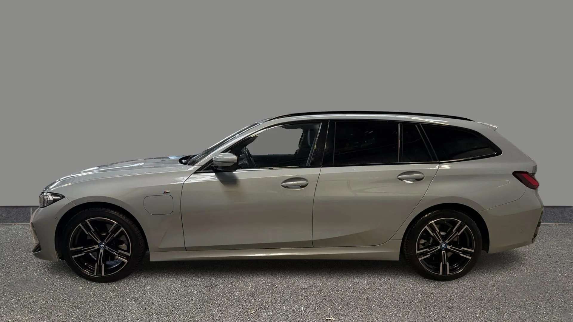 A 2024 BMW 3 SERIES TOURING 330e M Sport Step Auto A 2024 BMW 3 SERIES TOURING 330e M Sport Step Auto