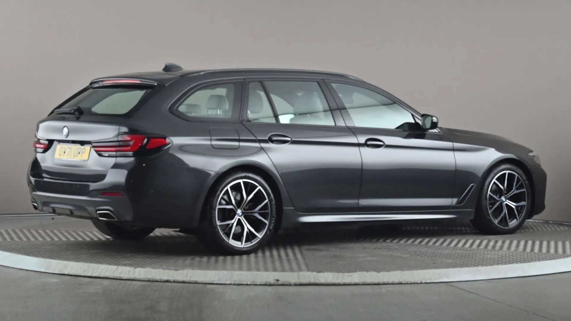 2021 BMW 5 SERIES TOURING 2021 BMW 5 SERIES TOURING