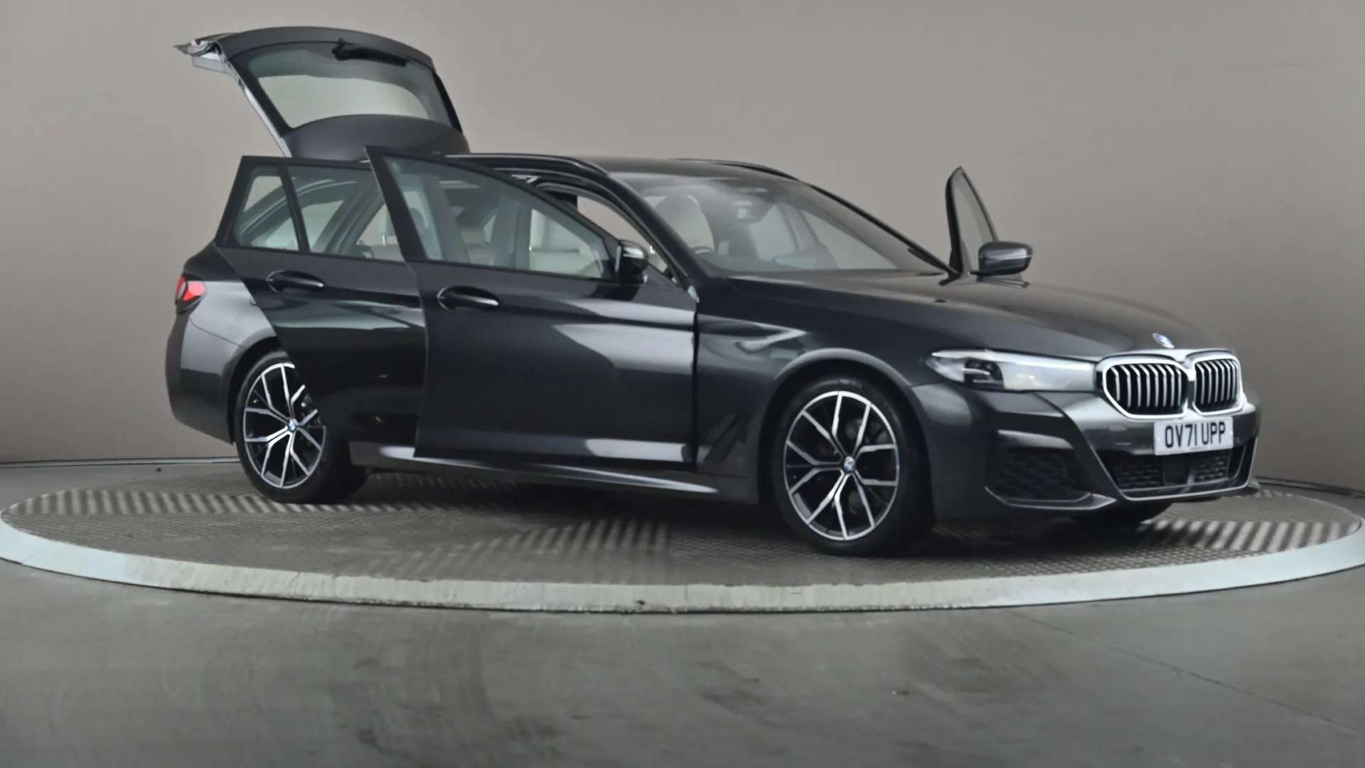 2021 BMW 5 SERIES TOURING 2021 BMW 5 SERIES TOURING