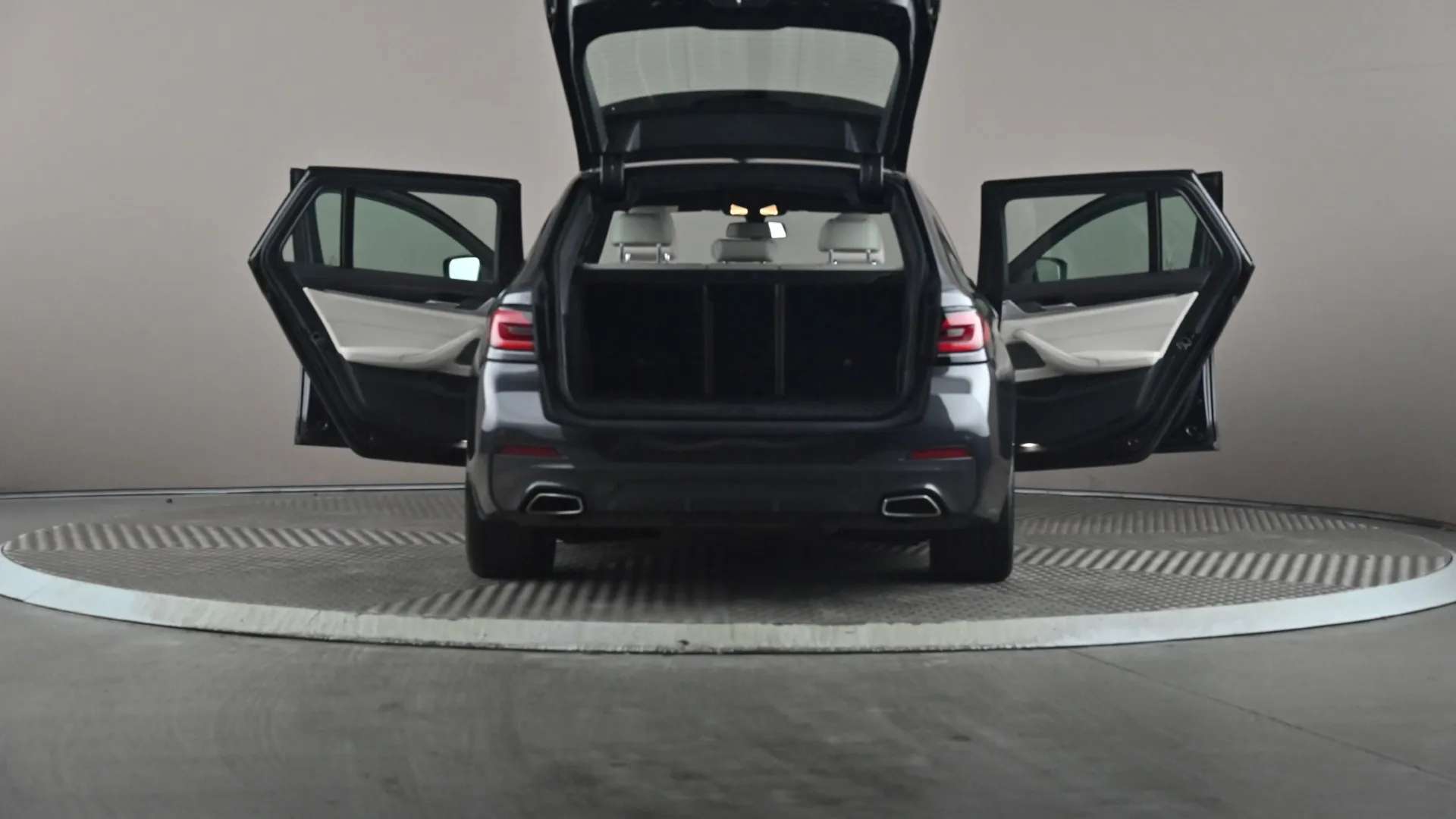 2021 BMW 5 SERIES TOURING 2021 BMW 5 SERIES TOURING