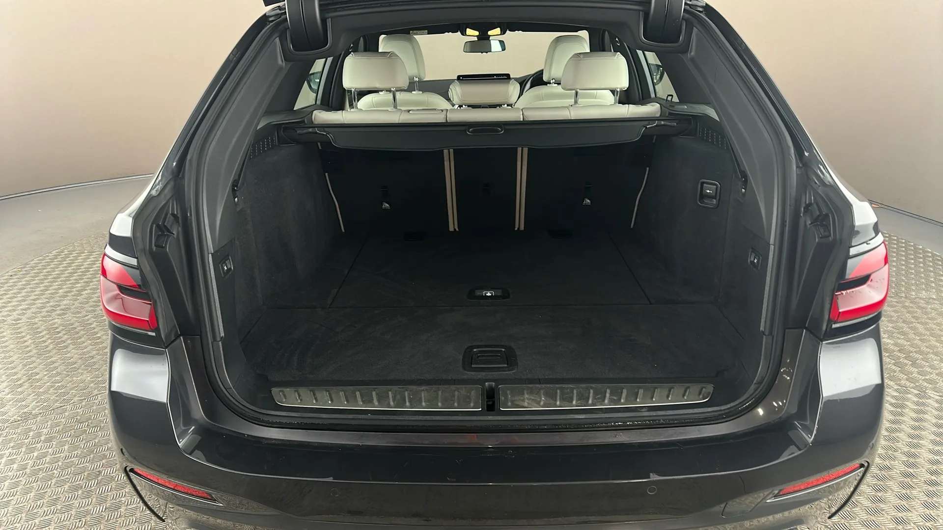 2021 BMW 5 SERIES TOURING 2021 BMW 5 SERIES TOURING