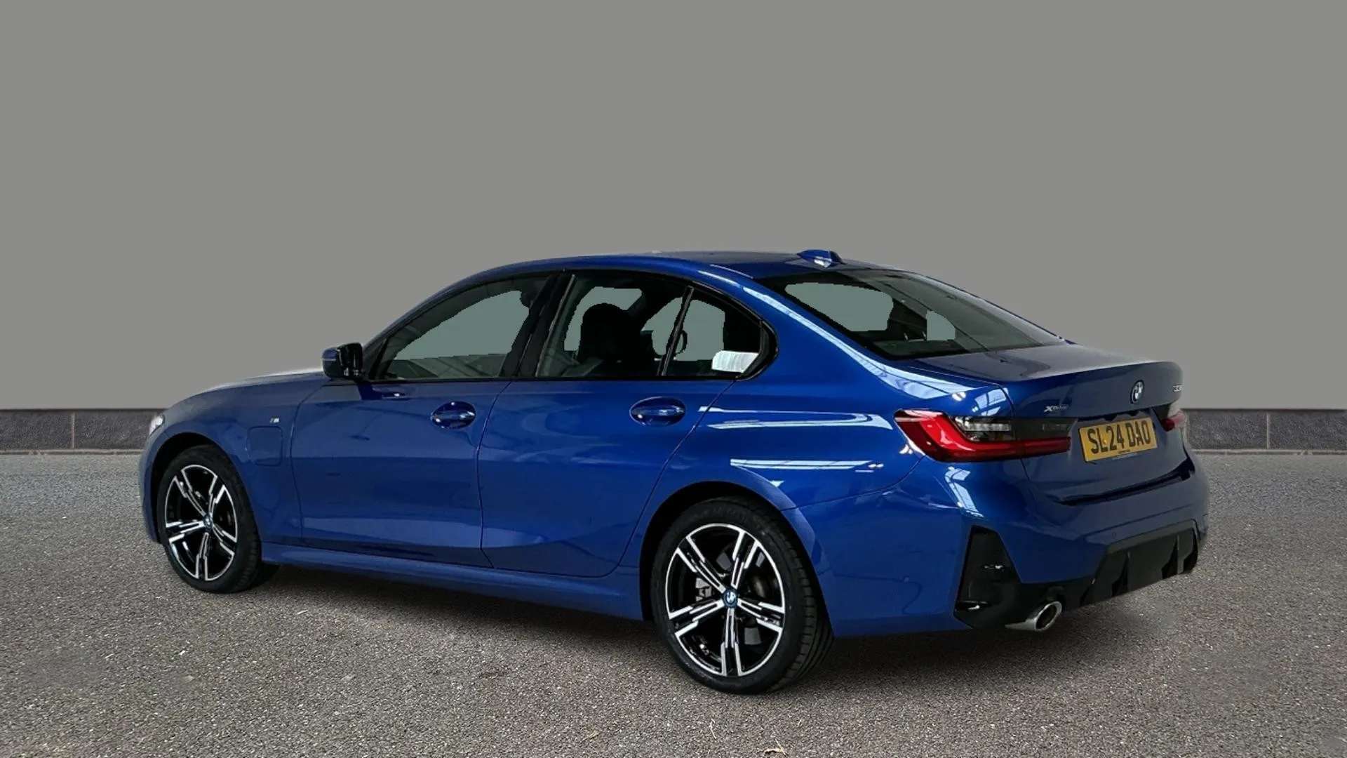 A 2024 BMW 3 SERIES 330e xDrive M Sport Step Auto A 2024 BMW 3 SERIES 330e xDrive M Sport Step Auto