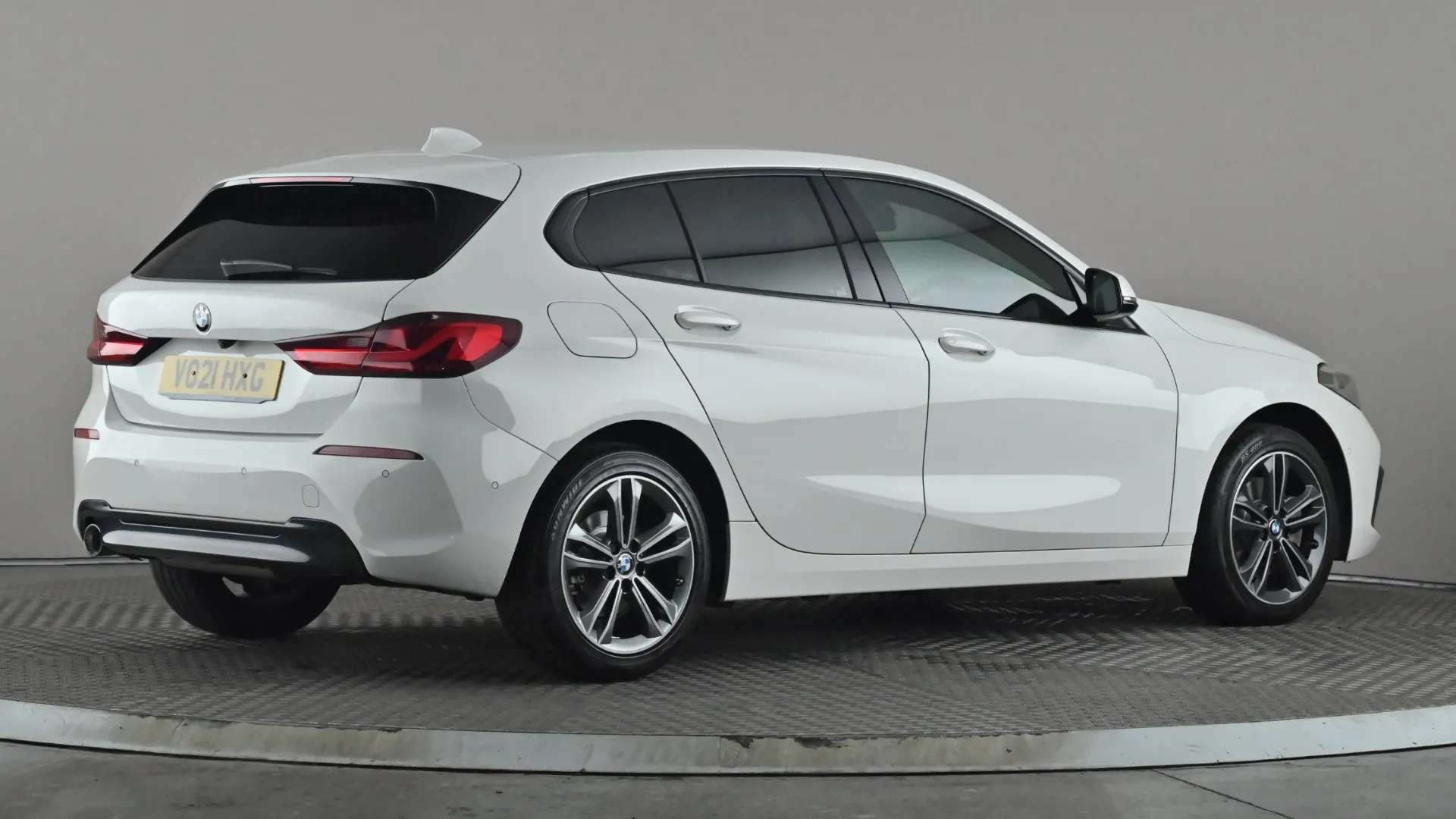2021 BMW 1 SERIES 2021 BMW 1 SERIES