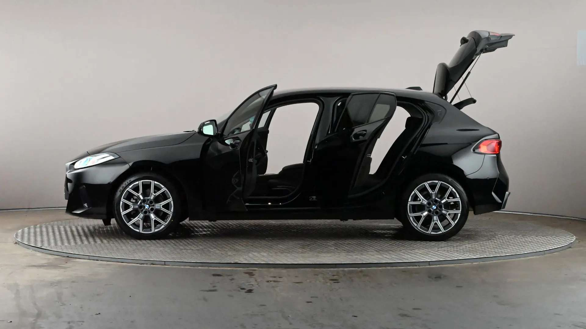 2025 BMW 1 SERIES 2025 BMW 1 SERIES