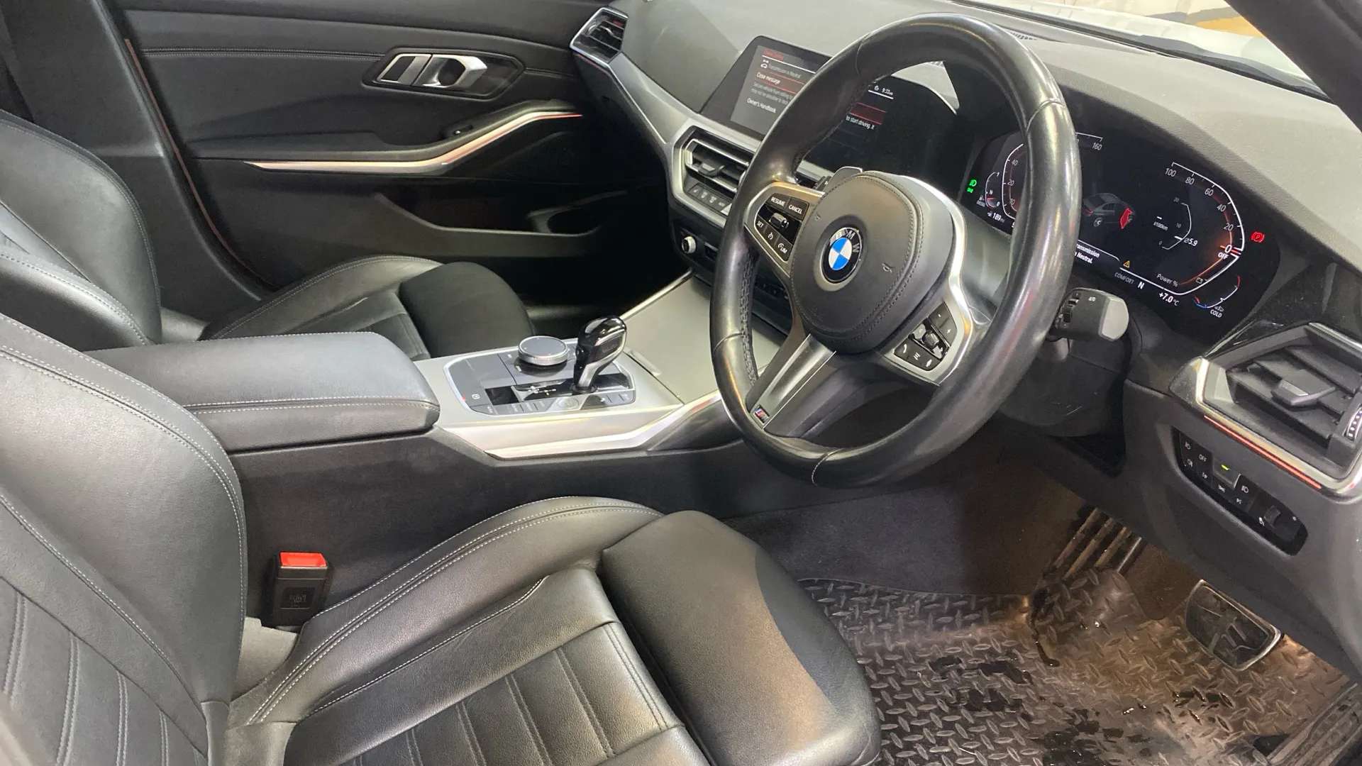 A 2021 BMW 3 SERIES 320d MHT M Sport Step Auto A 2021 BMW 3 SERIES 320d MHT M Sport Step Auto