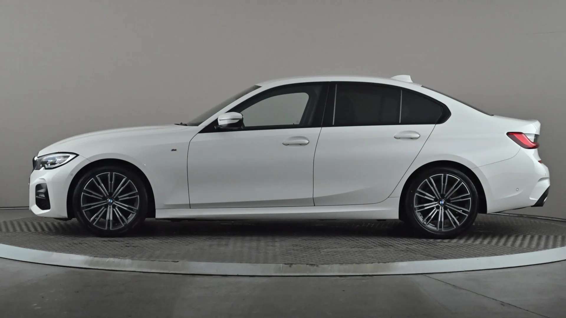 A 2021 BMW 3 SERIES 320d MHT M Sport Step Auto A 2021 BMW 3 SERIES 320d MHT M Sport Step Auto