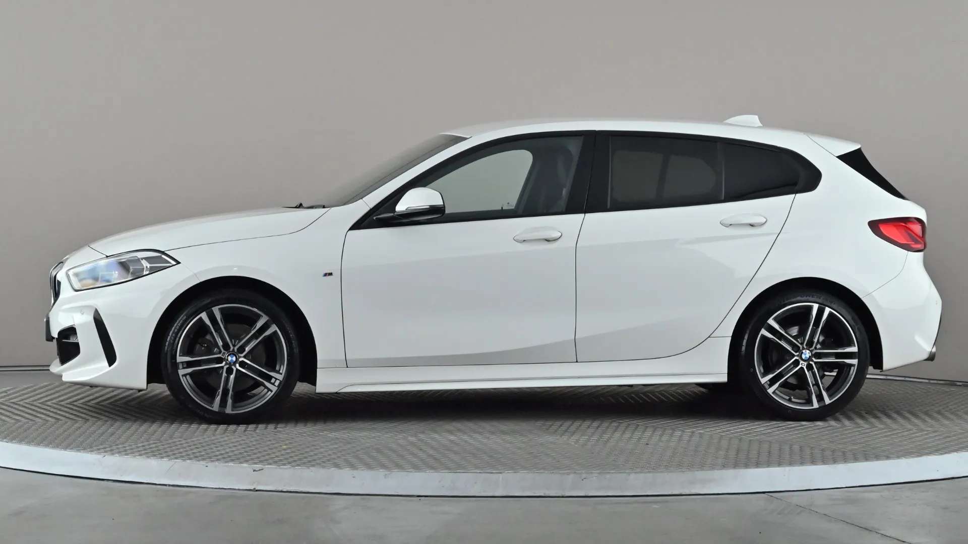 A 2020 BMW 1 SERIES 118i M Sport Step Auto A 2020 BMW 1 SERIES 118i M Sport Step Auto