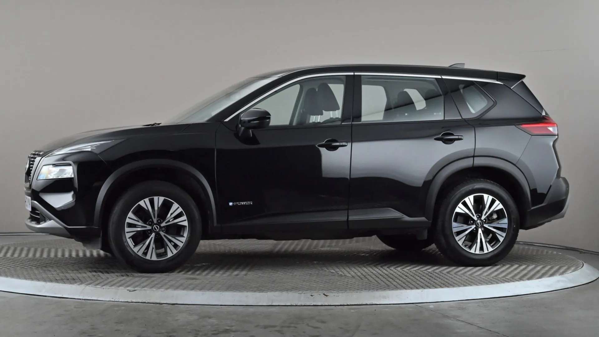 A 2023 NISSAN X-TRAIL 1.5 E-Power E-4orce 213 Acenta Prem 7 St Auto A 2023 NISSAN X-TRAIL 1.5 E-Power E-4orce 213 Acenta Prem 7 St Auto