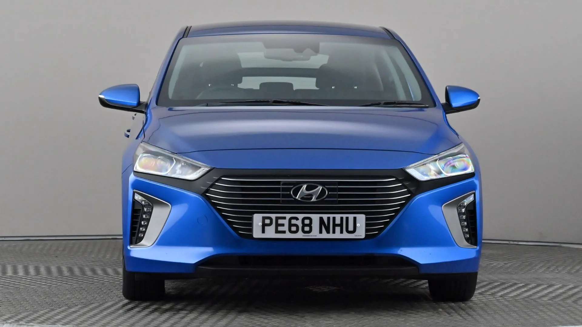 A 2018 HYUNDAI IONIQ 1.6 GDi Plug-in Hybrid Premium DCT A 2018 HYUNDAI IONIQ 1.6 GDi Plug-in Hybrid Premium DCT