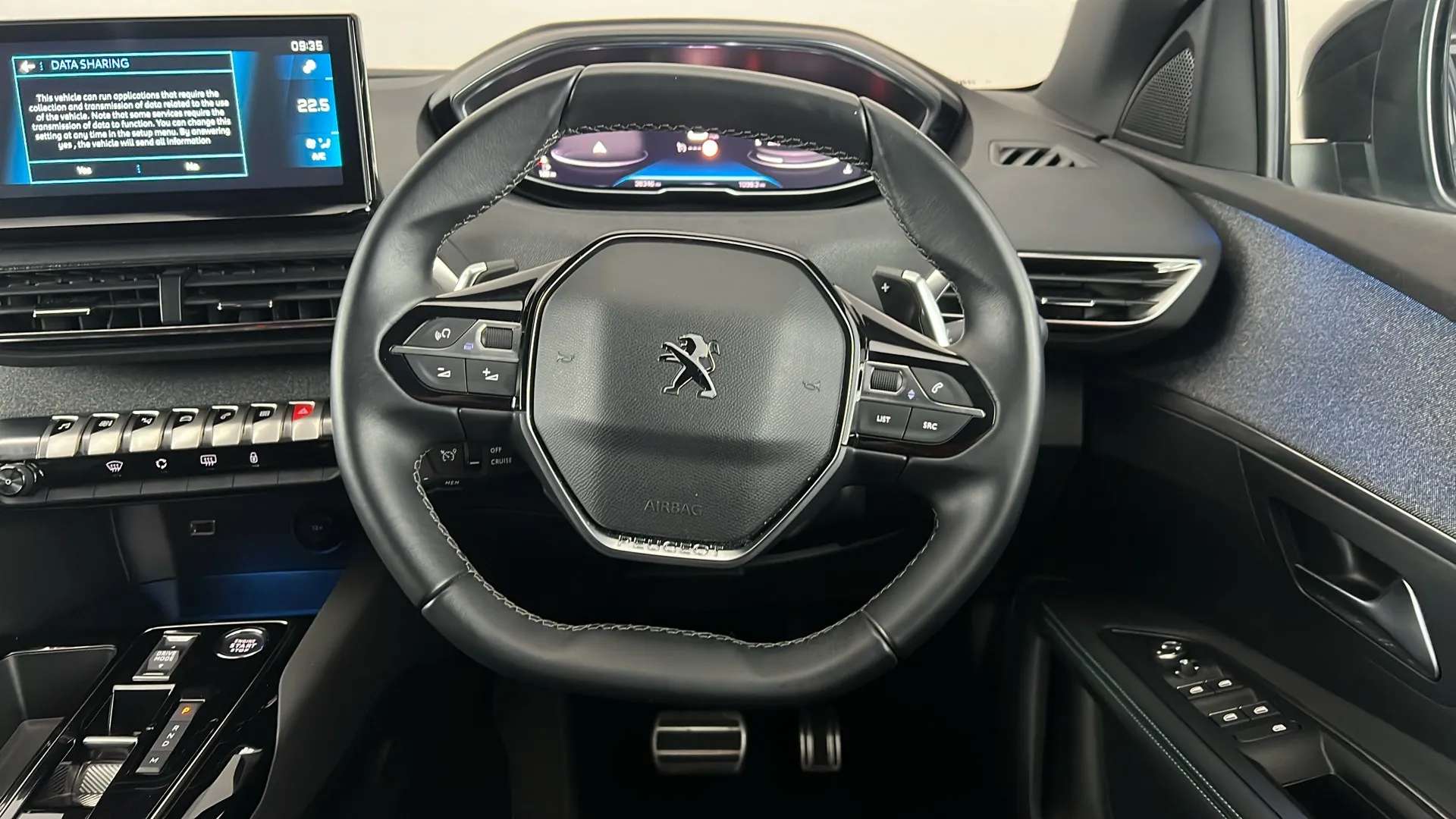 2023 PEUGEOT 3008 2023 PEUGEOT 3008