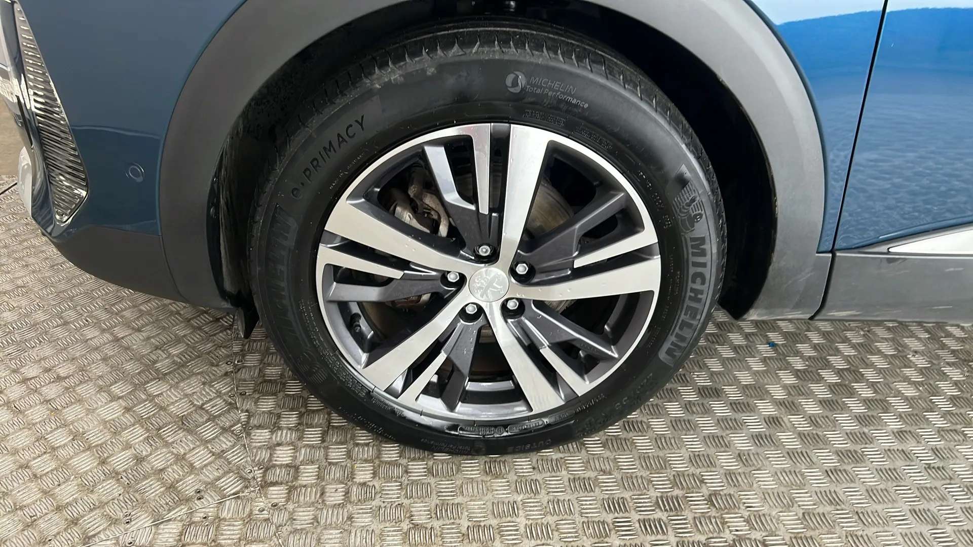 2023 PEUGEOT 3008 2023 PEUGEOT 3008