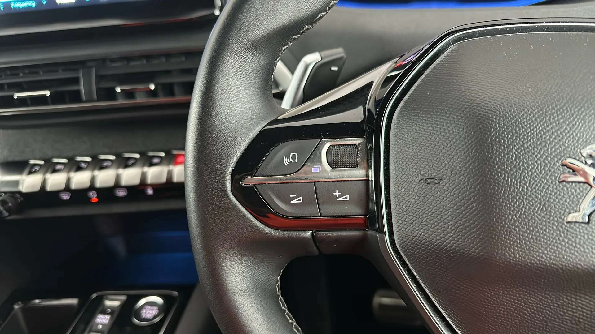 2024 PEUGEOT 3008 2024 PEUGEOT 3008