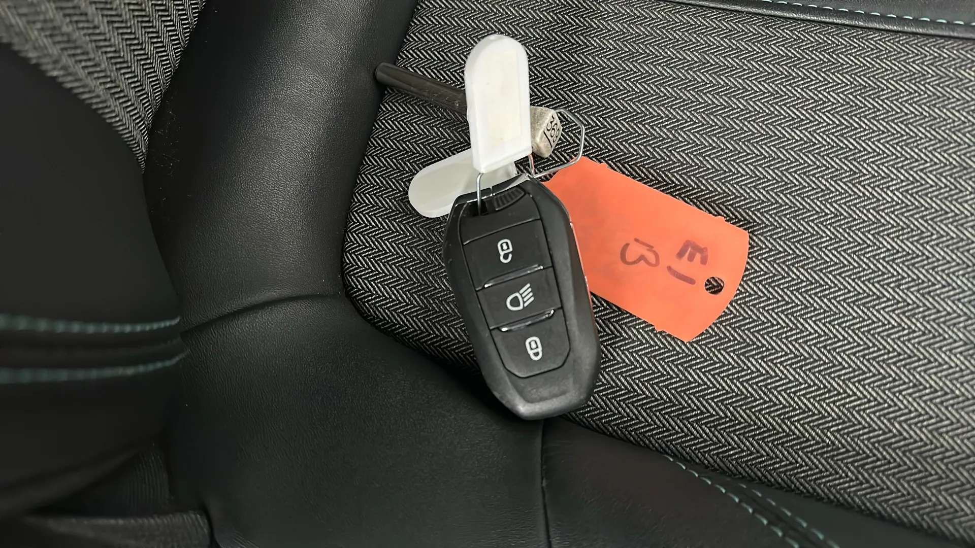 2024 PEUGEOT 3008 2024 PEUGEOT 3008