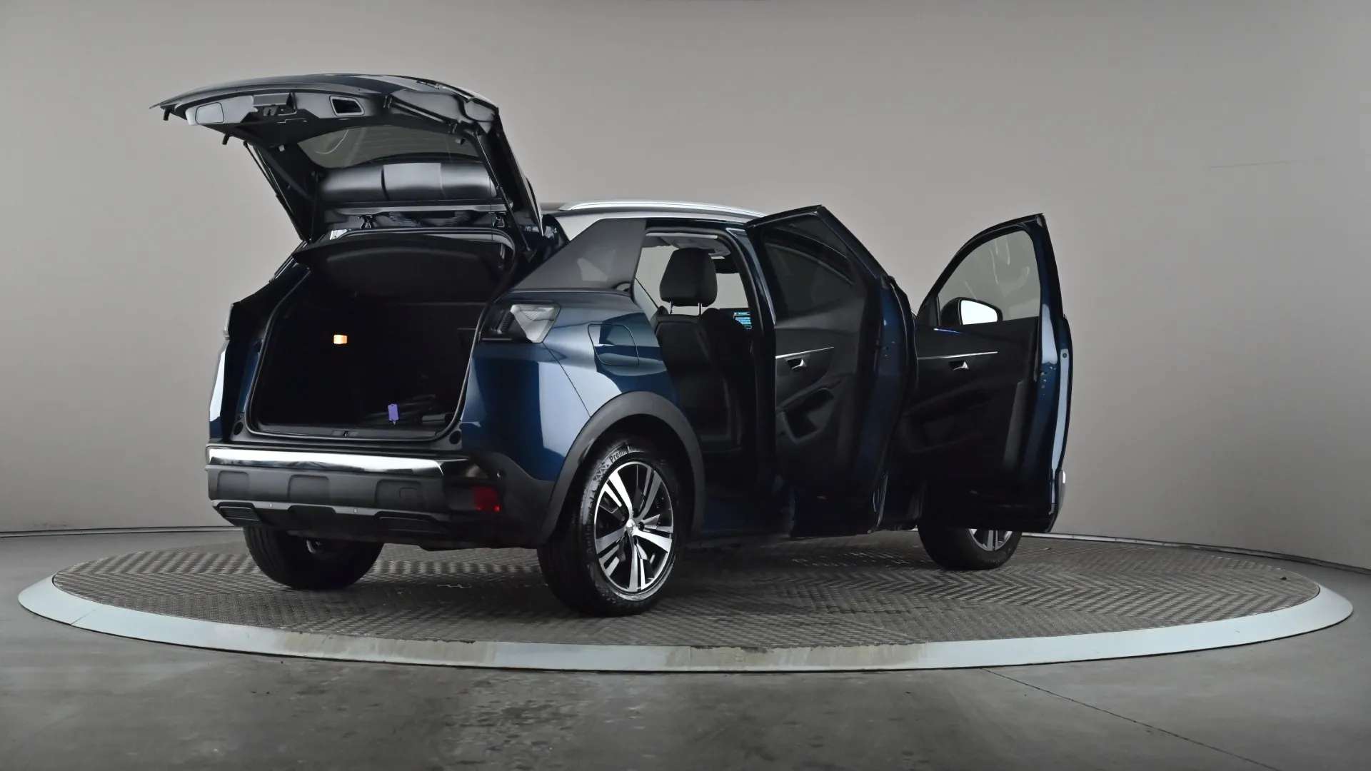 2022 PEUGEOT 3008 2022 PEUGEOT 3008