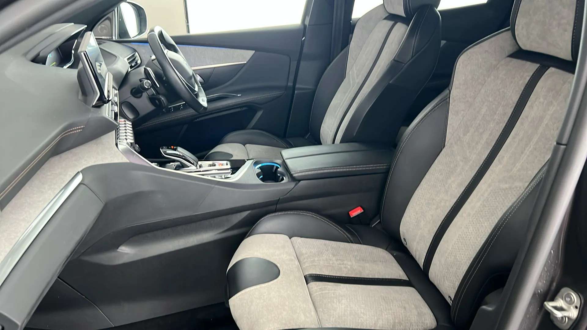 2021 PEUGEOT 3008 2021 PEUGEOT 3008