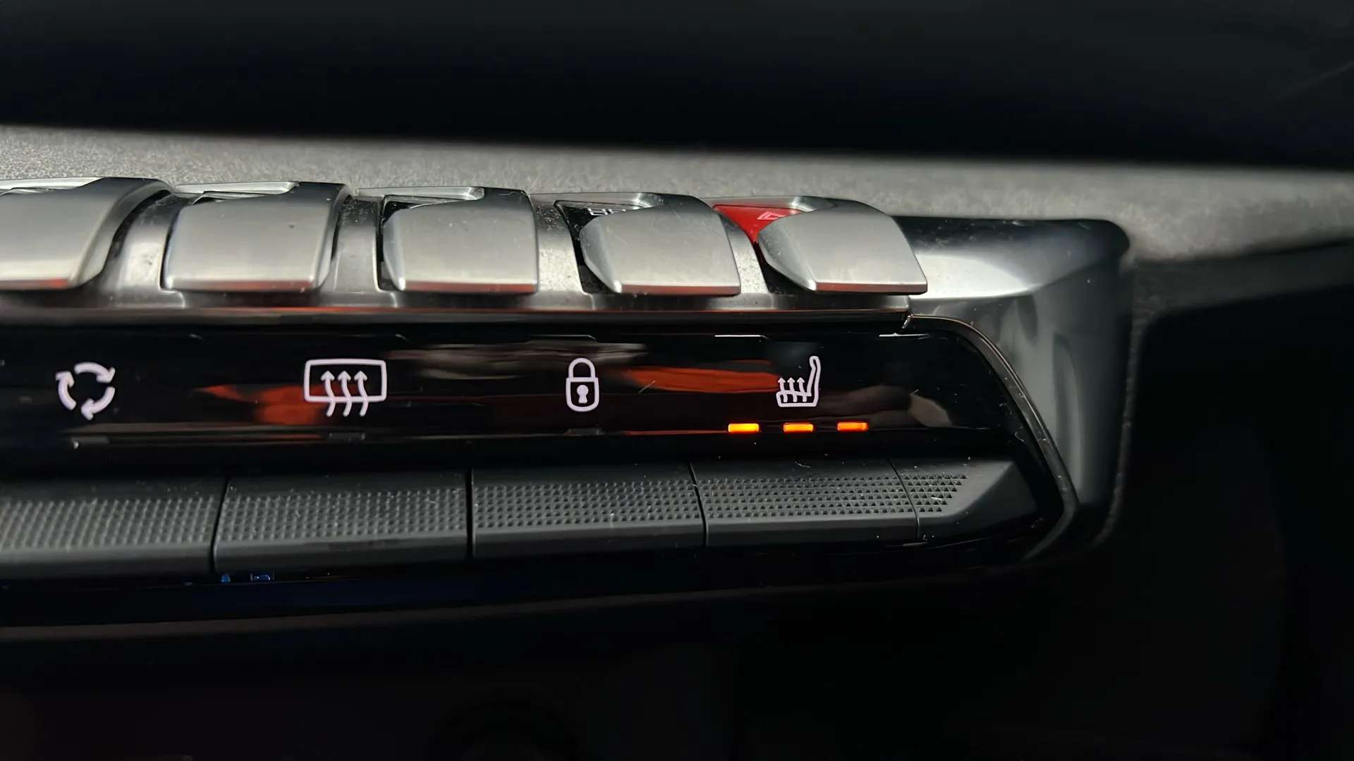 2021 PEUGEOT 3008 2021 PEUGEOT 3008