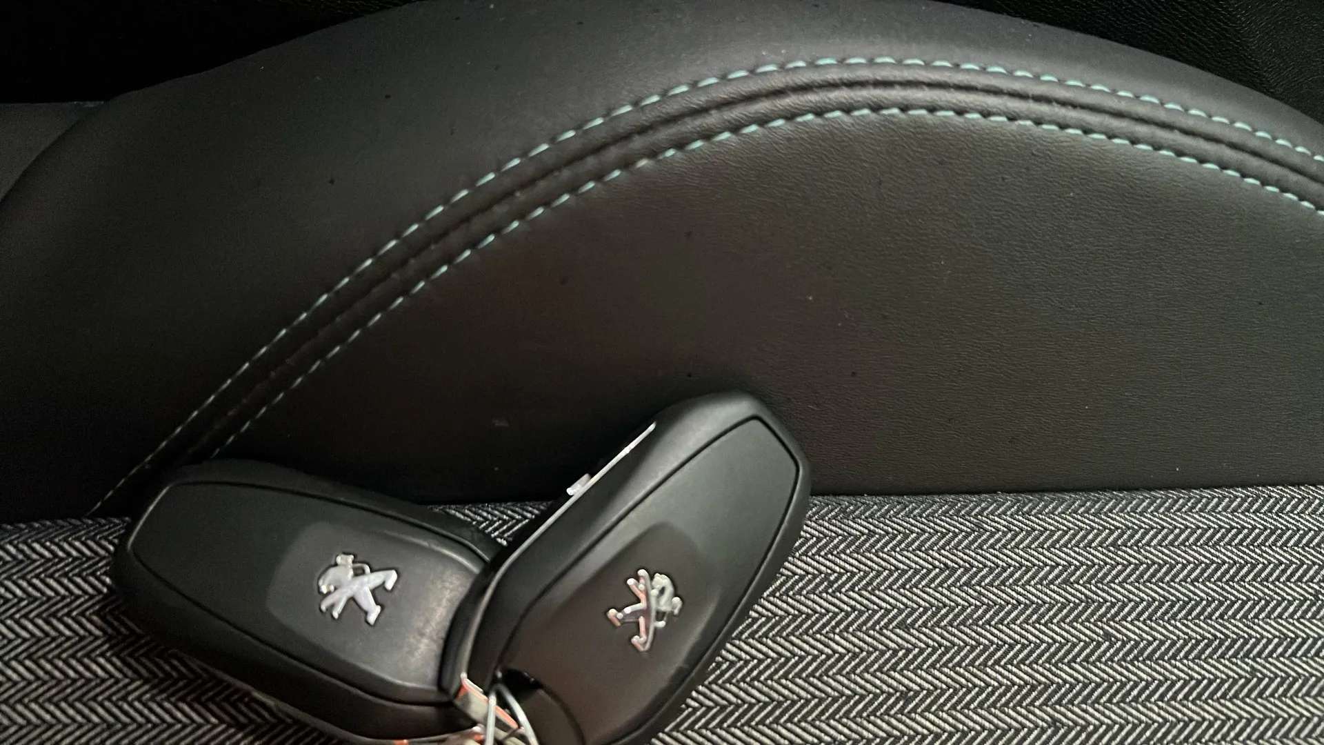 2022 PEUGEOT 3008 2022 PEUGEOT 3008