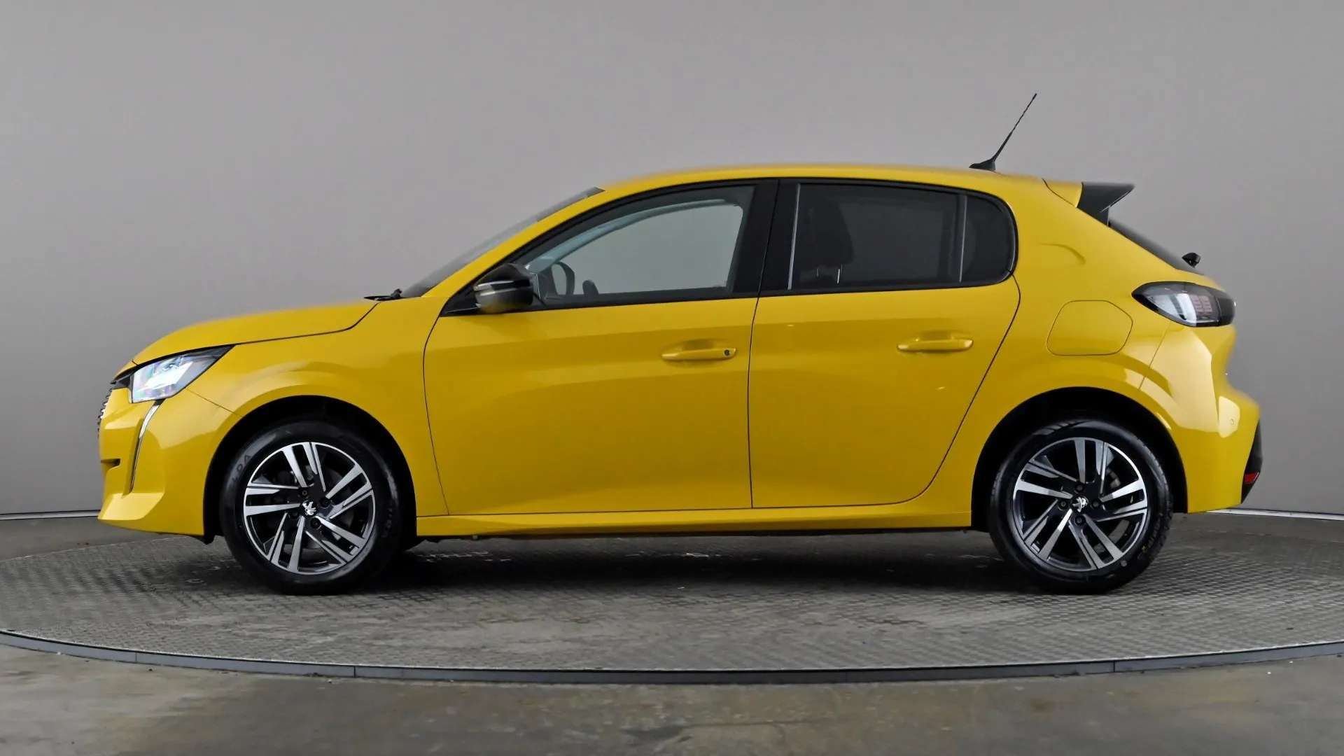 A 2023 PEUGEOT 208 1.2 PureTech 130 Allure Premium + EAT8 A 2023 PEUGEOT 208 1.2 PureTech 130 Allure Premium + EAT8