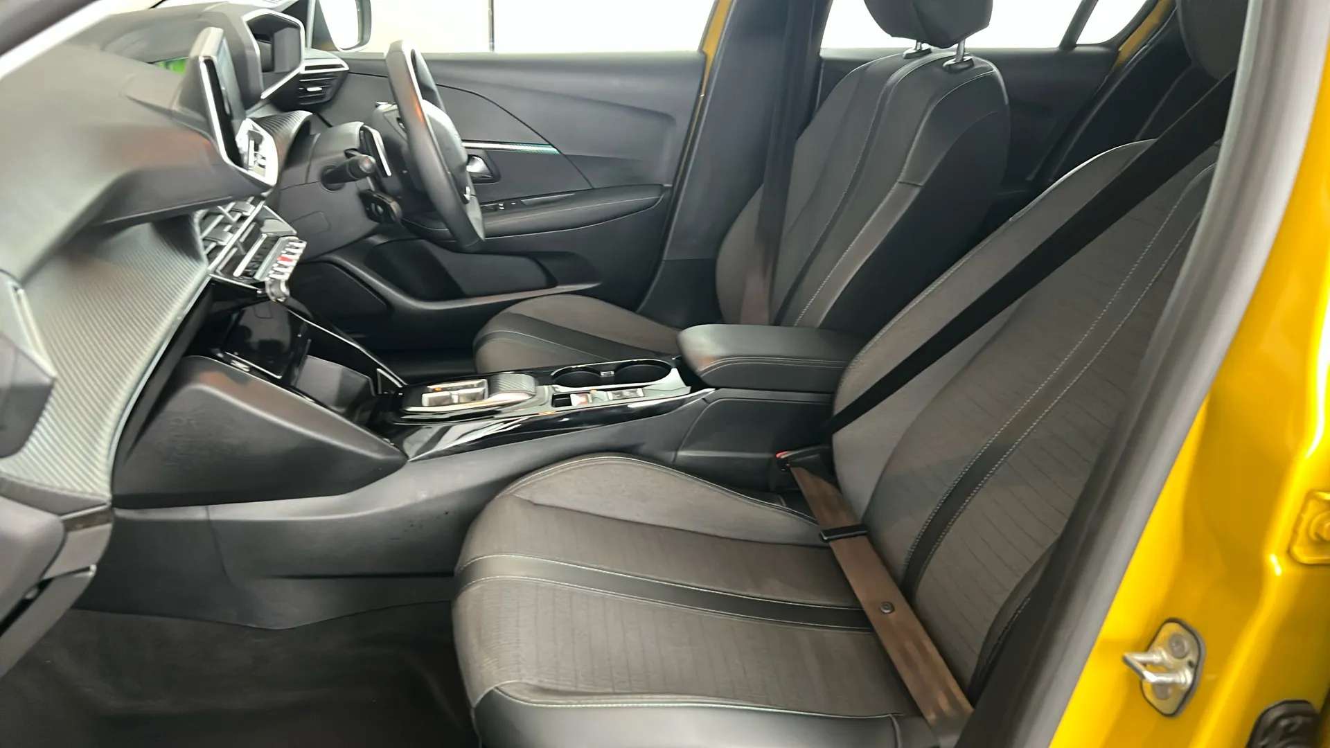 2023 PEUGEOT 208 2023 PEUGEOT 208