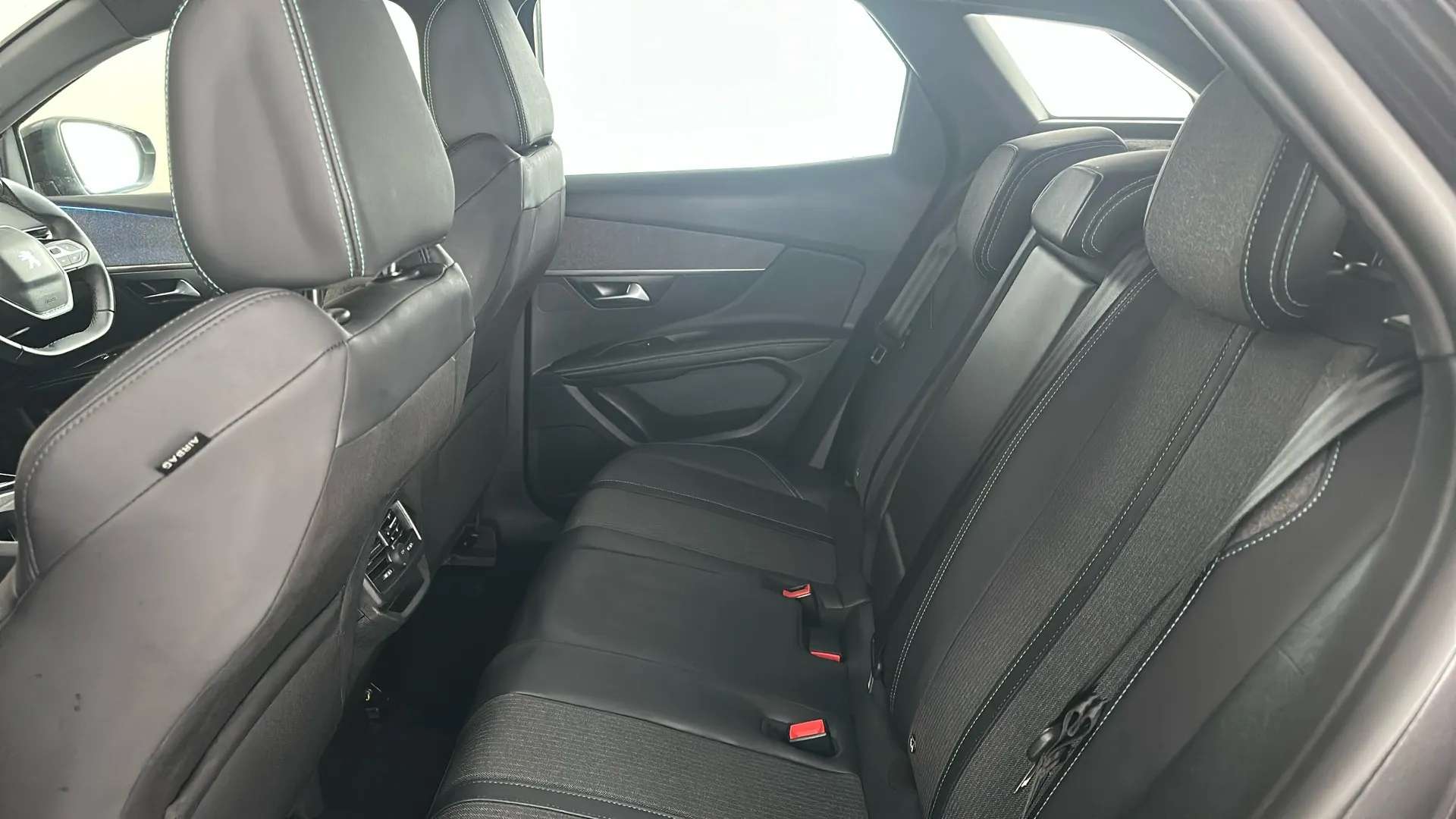 2023 PEUGEOT 3008 2023 PEUGEOT 3008