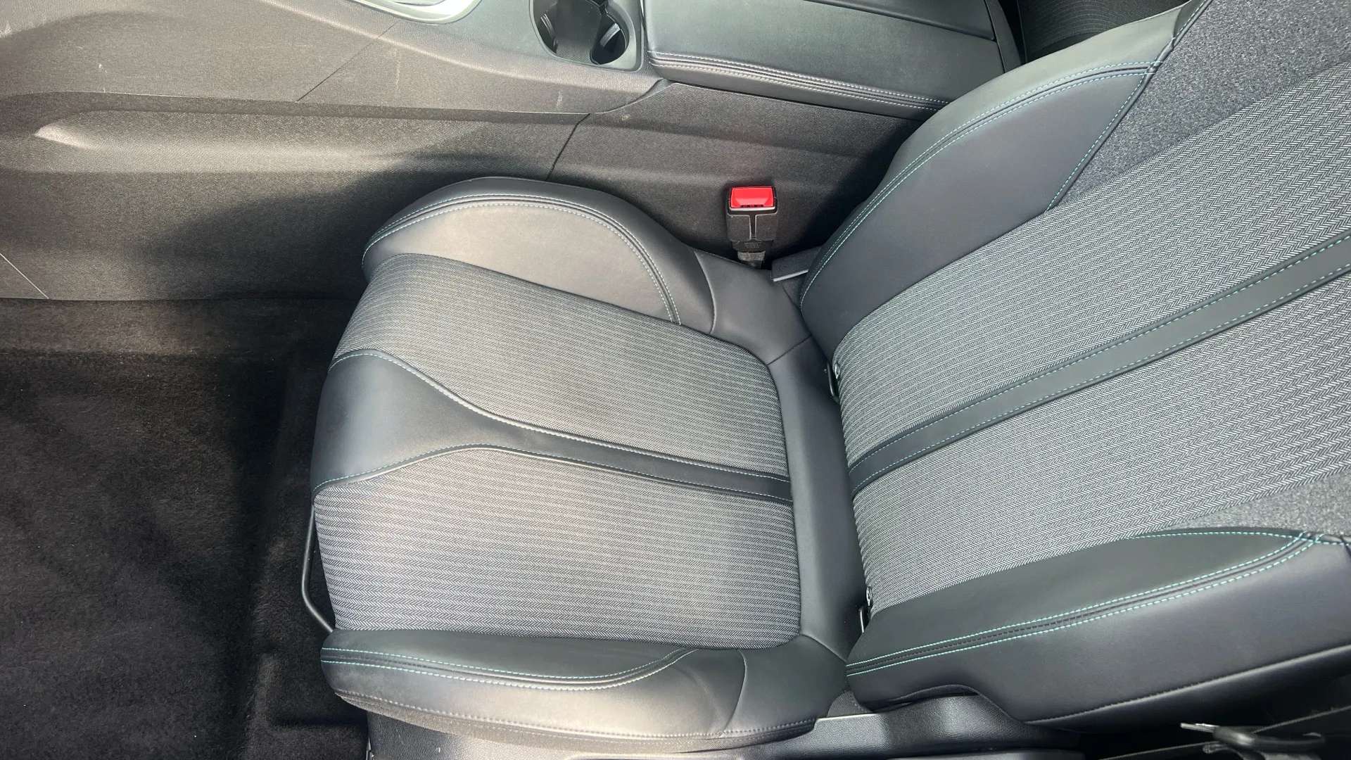 2022 PEUGEOT 3008 2022 PEUGEOT 3008