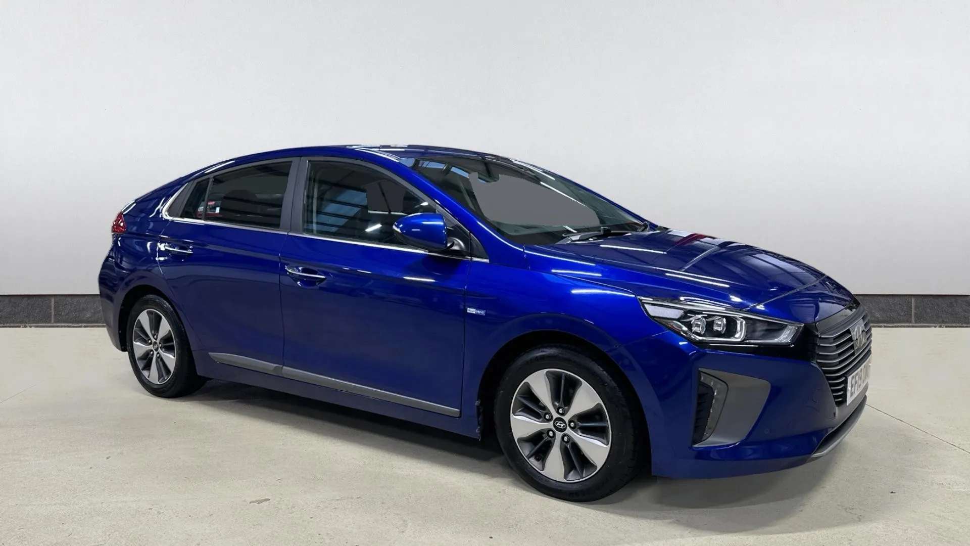 A 2019 HYUNDAI IONIQ 1.6 GDi Plug-in Hybrid Premium SE DCT A 2019 HYUNDAI IONIQ 1.6 GDi Plug-in Hybrid Premium SE DCT