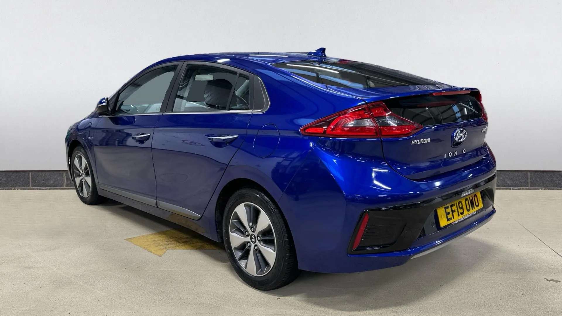 A 2019 HYUNDAI IONIQ 1.6 GDi Plug-in Hybrid Premium SE DCT A 2019 HYUNDAI IONIQ 1.6 GDi Plug-in Hybrid Premium SE DCT