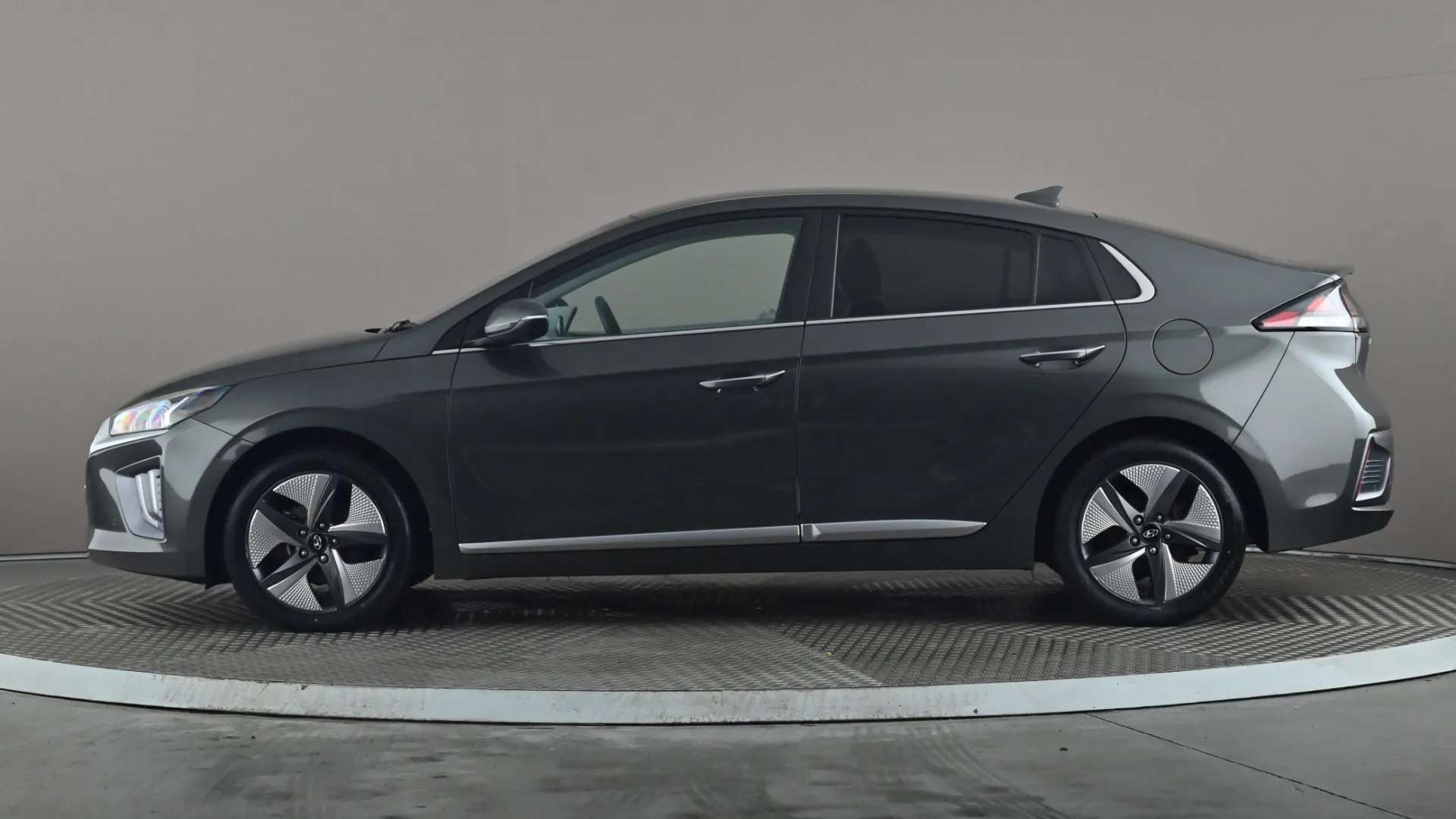 A 2021 HYUNDAI IONIQ 1.6 GDi Hybrid Premium SE DCT A 2021 HYUNDAI IONIQ 1.6 GDi Hybrid Premium SE DCT