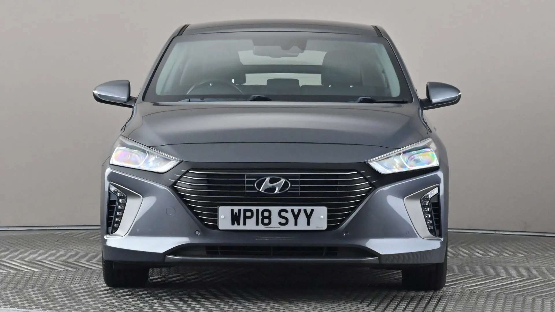 A 2018 HYUNDAI IONIQ 1.6 GDi Plug-in Hybrid Premium SE DCT A 2018 HYUNDAI IONIQ 1.6 GDi Plug-in Hybrid Premium SE DCT