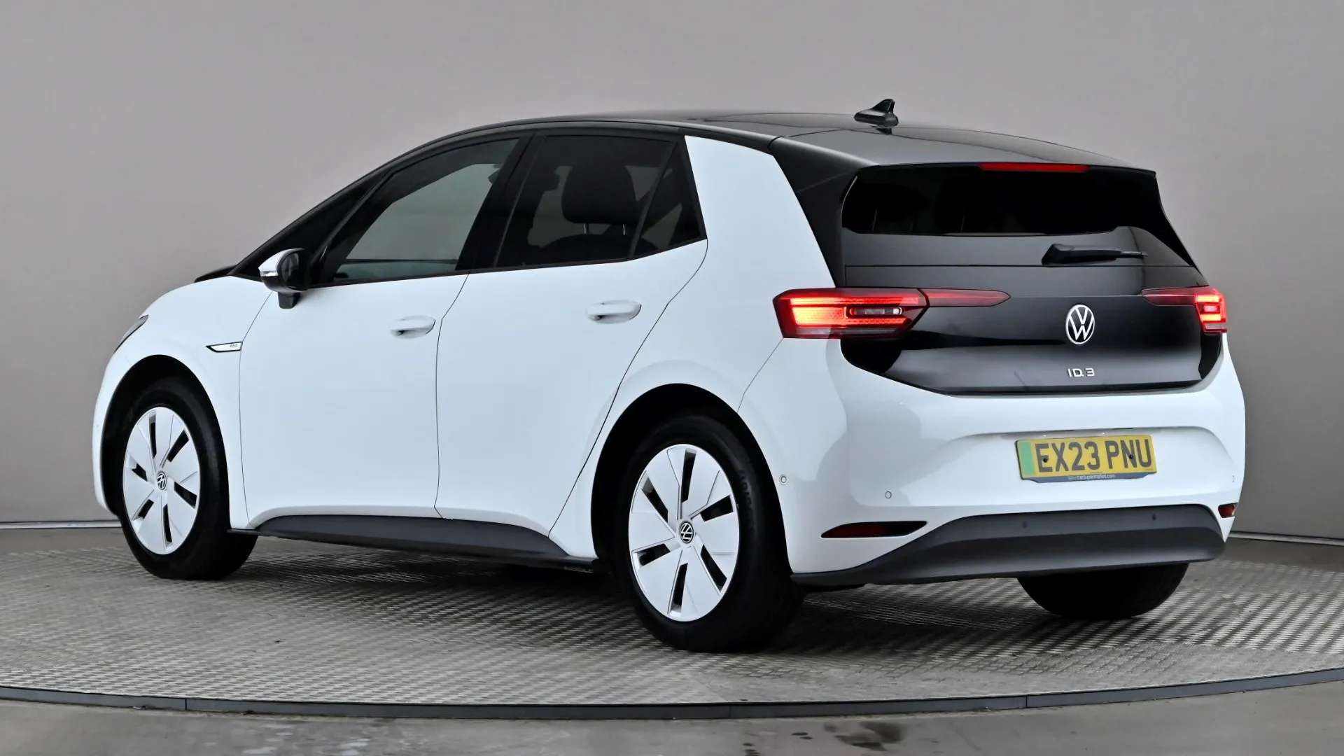 A 2023 VOLKSWAGEN ID.3 107KW Family Pro 58kWh Auto A 2023 VOLKSWAGEN ID.3 107KW Family Pro 58kWh Auto