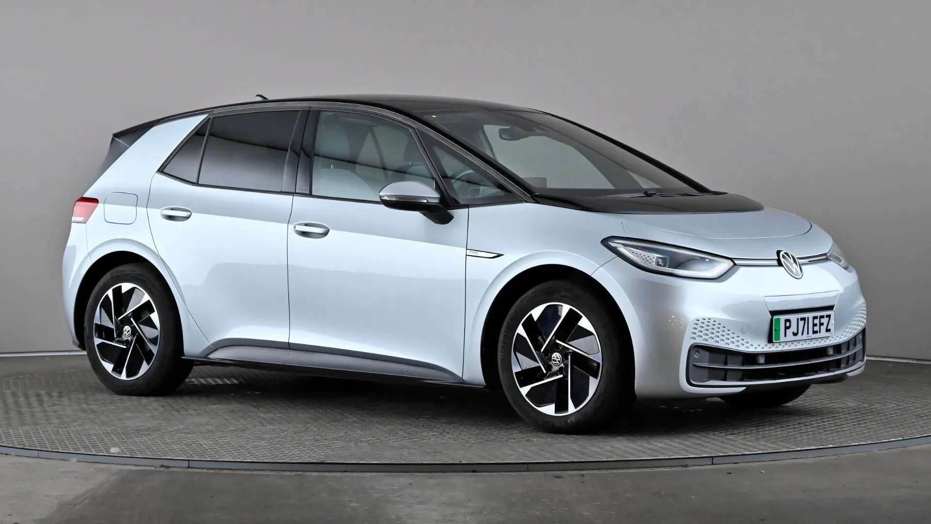 A 2022 VOLKSWAGEN ID.3 107KW Family Pro 58kWh Auto A 2022 VOLKSWAGEN ID.3 107KW Family Pro 58kWh Auto