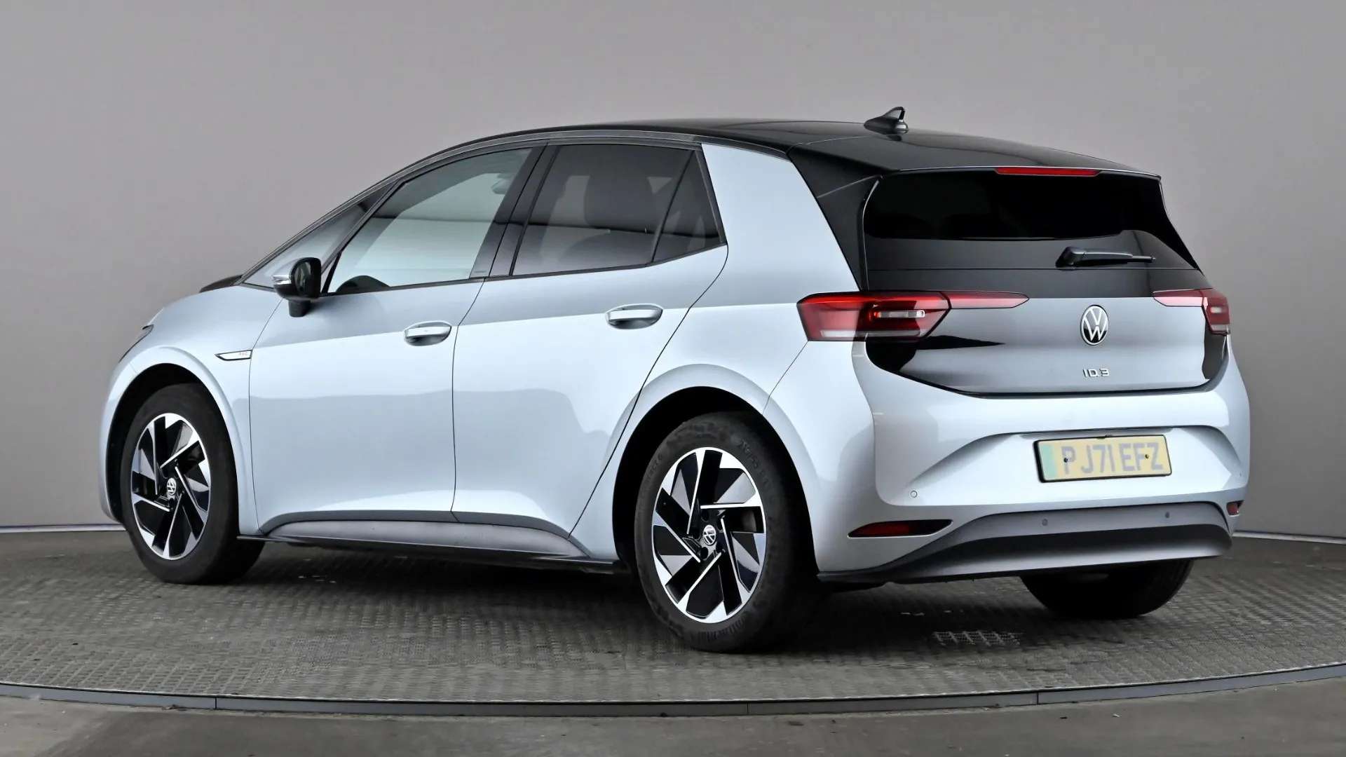 A 2022 VOLKSWAGEN ID.3 107KW Family Pro 58kWh Auto A 2022 VOLKSWAGEN ID.3 107KW Family Pro 58kWh Auto