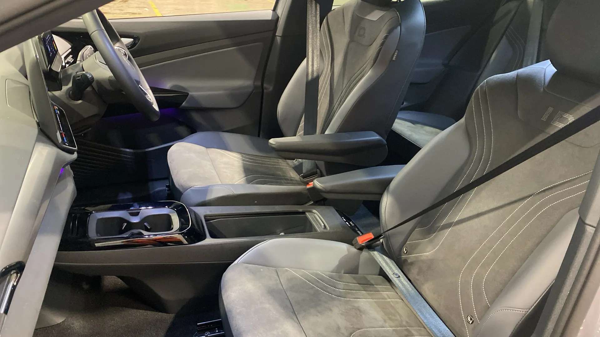 2025 VOLKSWAGEN ID.4 2025 VOLKSWAGEN ID.4