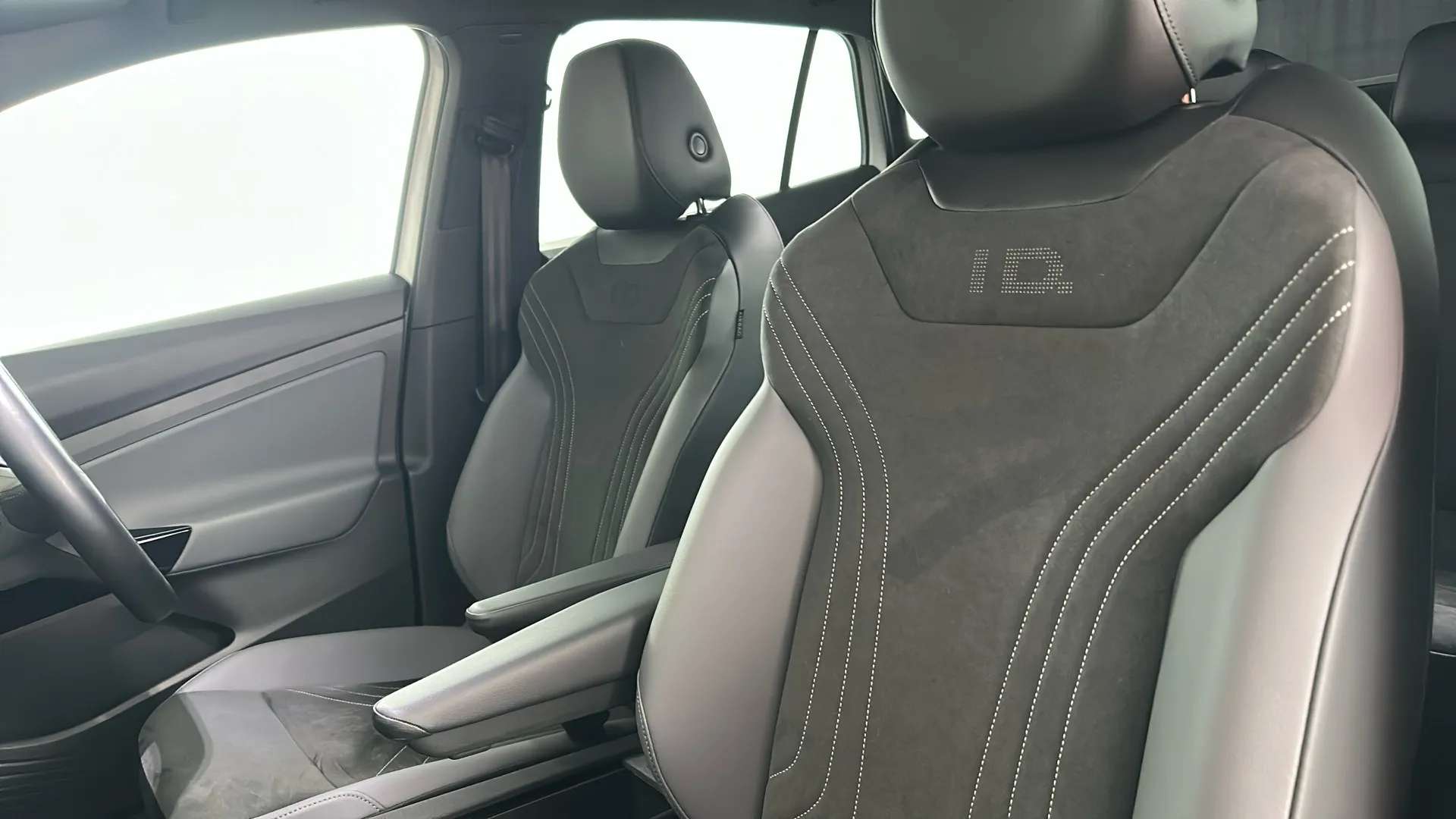 2025 VOLKSWAGEN ID.4 2025 VOLKSWAGEN ID.4